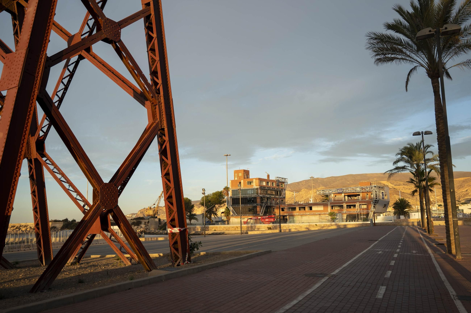 En imágenes las obras del Puerto Ciudad de Almería