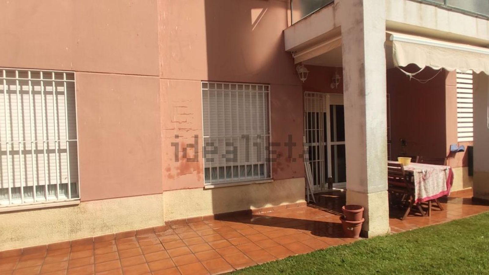 Jardín de la vivienda que se alquila en la Avenida Rodríguez de la Borbolla