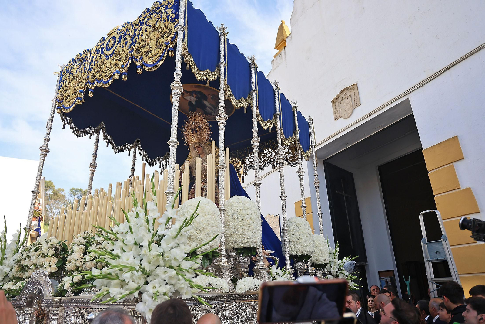 Imágenes de la VIrgen de Los Dolores por su barrio de las Colonias
