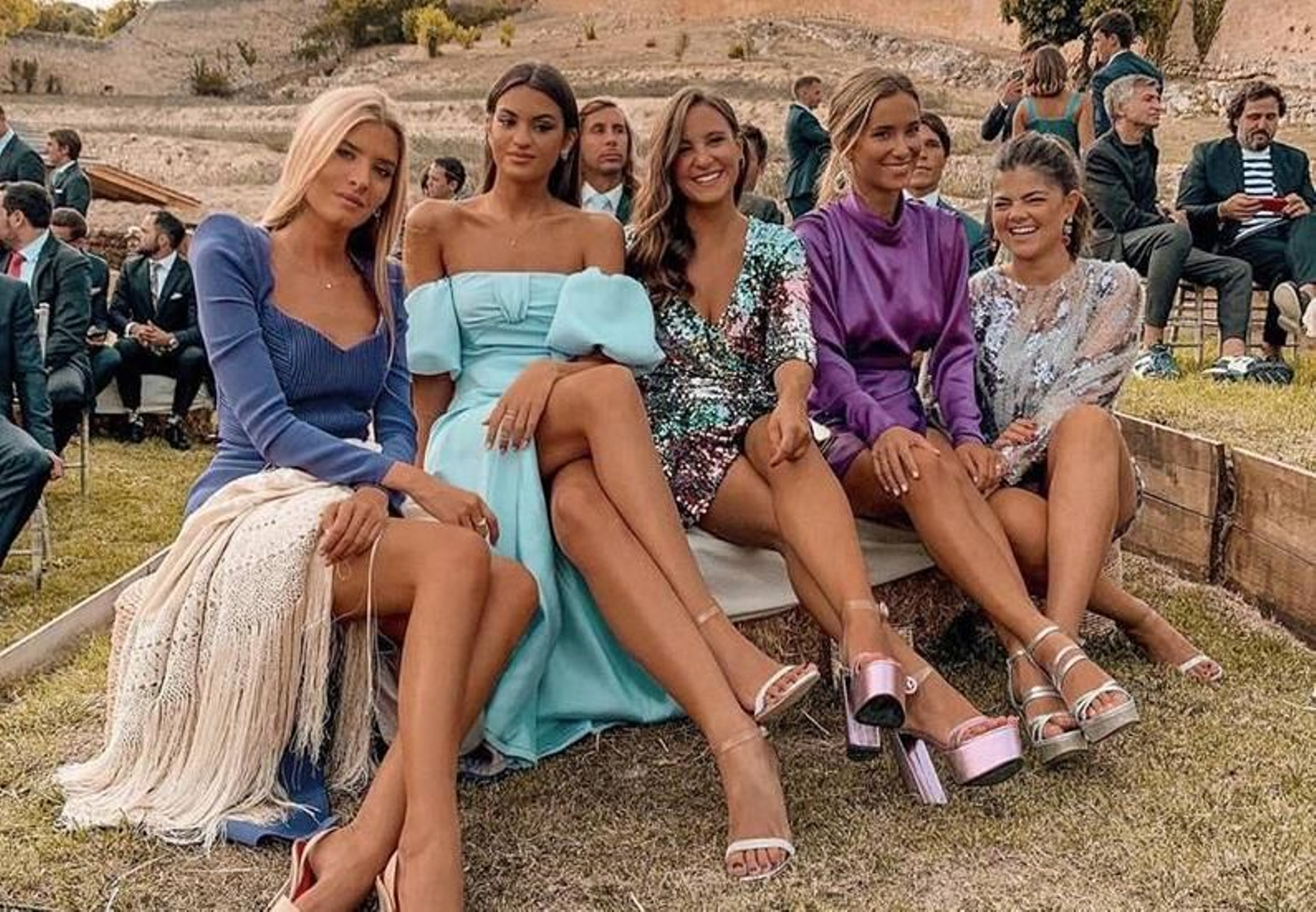 Siete vestidos de Zara para las invitadas de primavera más sencillas.
