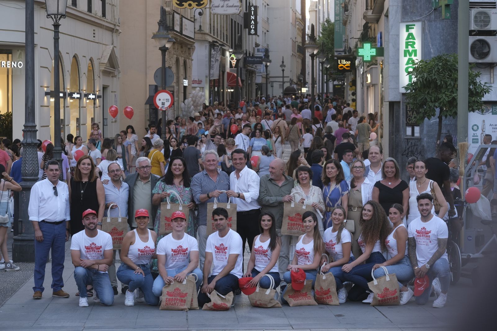 La novena edición de la Shopping Night de Córdoba, en imágenes