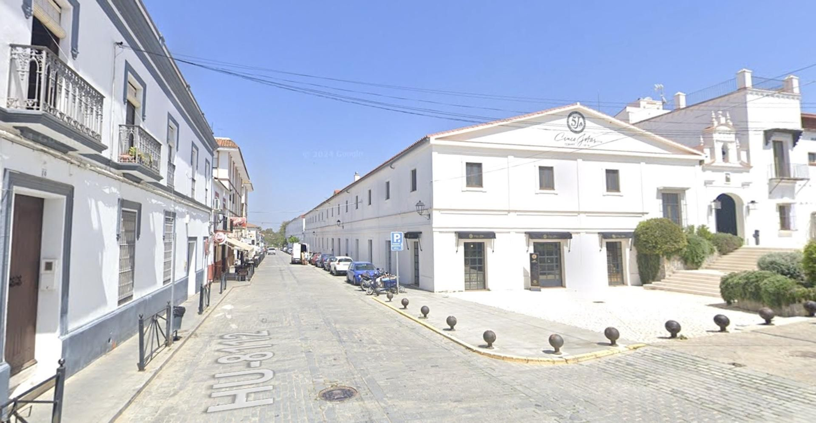 "La calle donde los jamones se exponen como joyas"