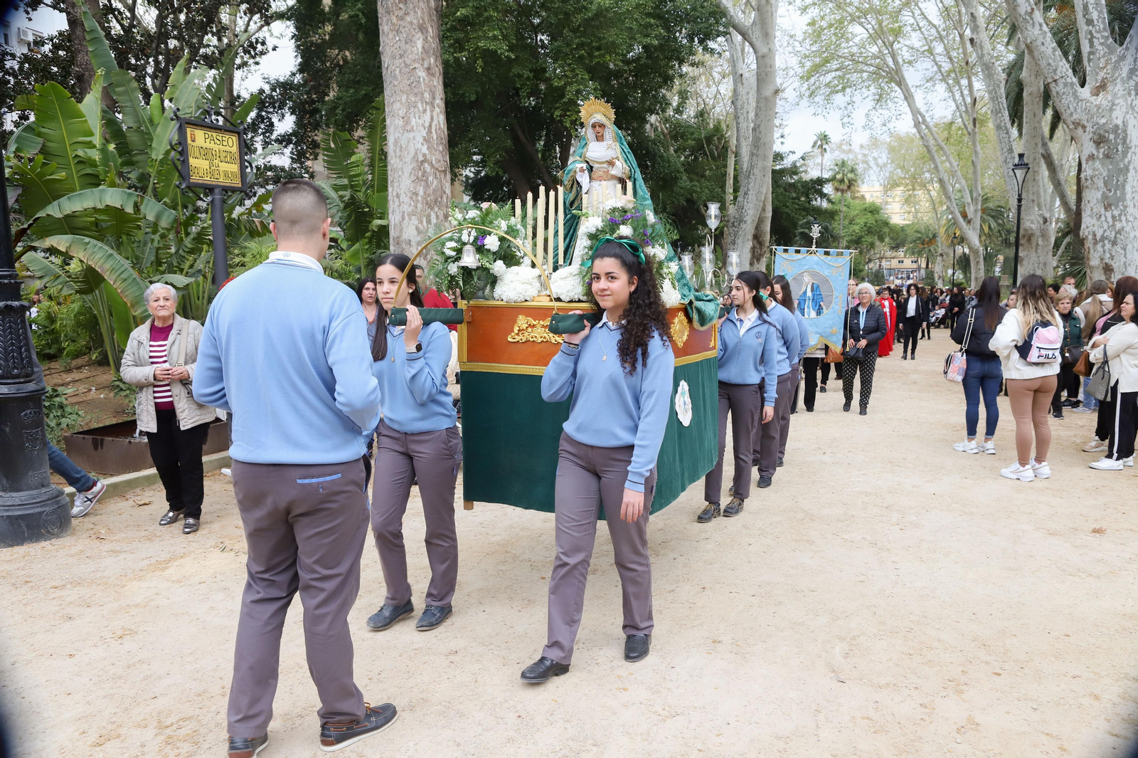 Fotos de la procesión infantil del colegio Nuestra Señora de los Milagros de Algeciras