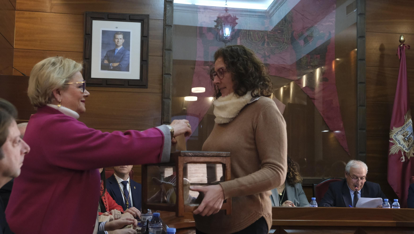 Imágenes de la investidura del nuevo Alcalde de Vera, Alfonso García Ramos