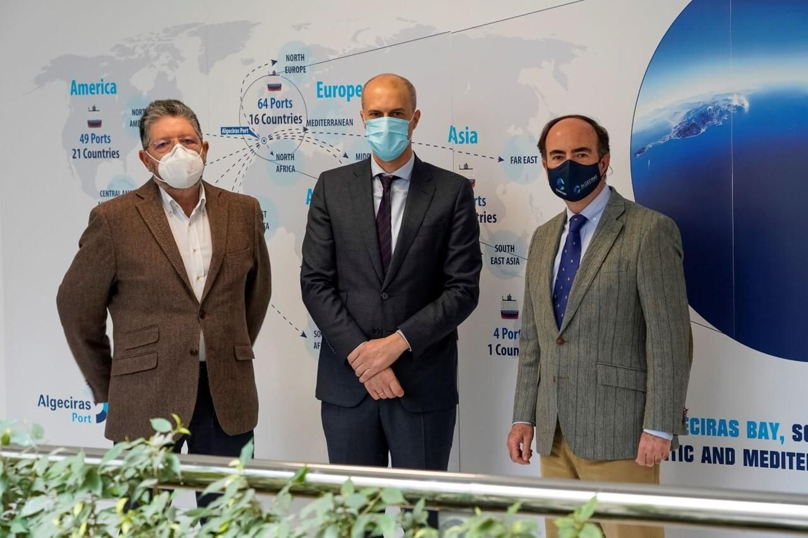 De izquierda a derecha: José Luis Hormaechea, Víctor Jiménez y Gerardo Landaluce.