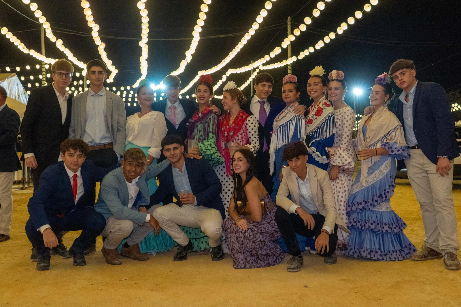 Imágenes del ambiente del ambiente de la noche del domingo en la Feria de Otoño y del Caballo 2025 de Huelva