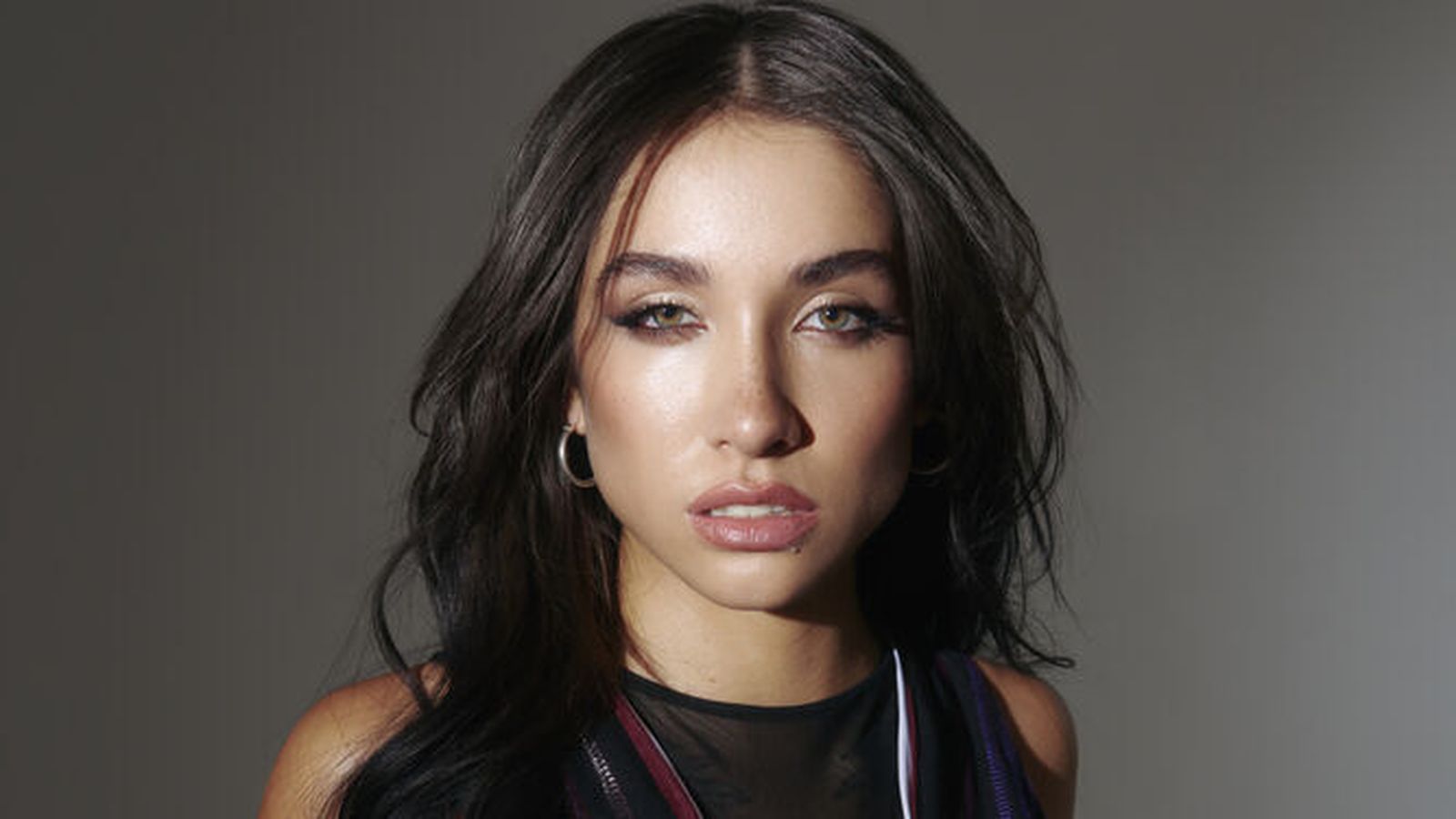 La cantante Maria Becerra es la primera voz femenina confirmada para el Puro Latino Fest El Puerto 2024.