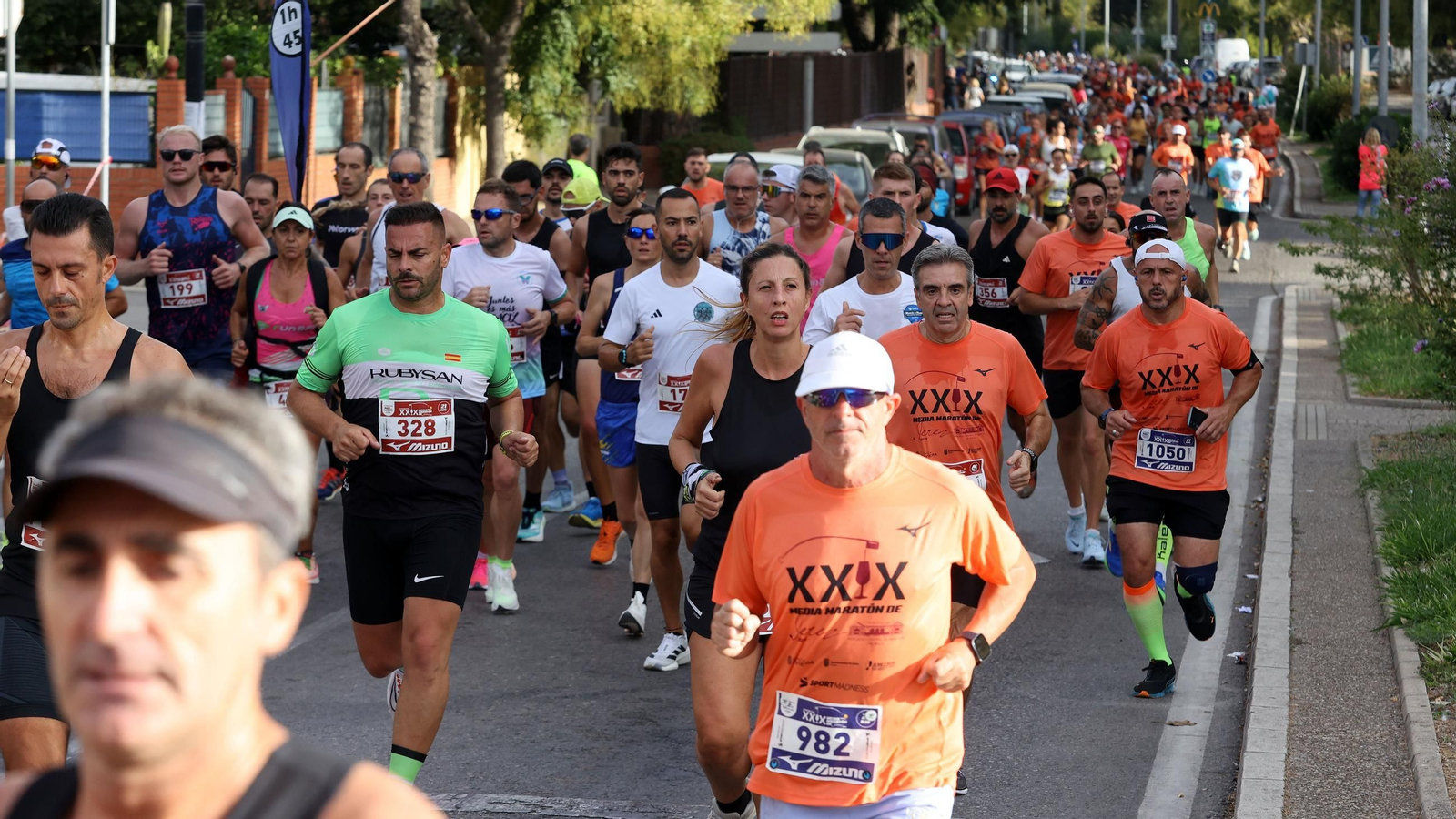 Búscate en la Media Maratón de Jerez 2025 (3)