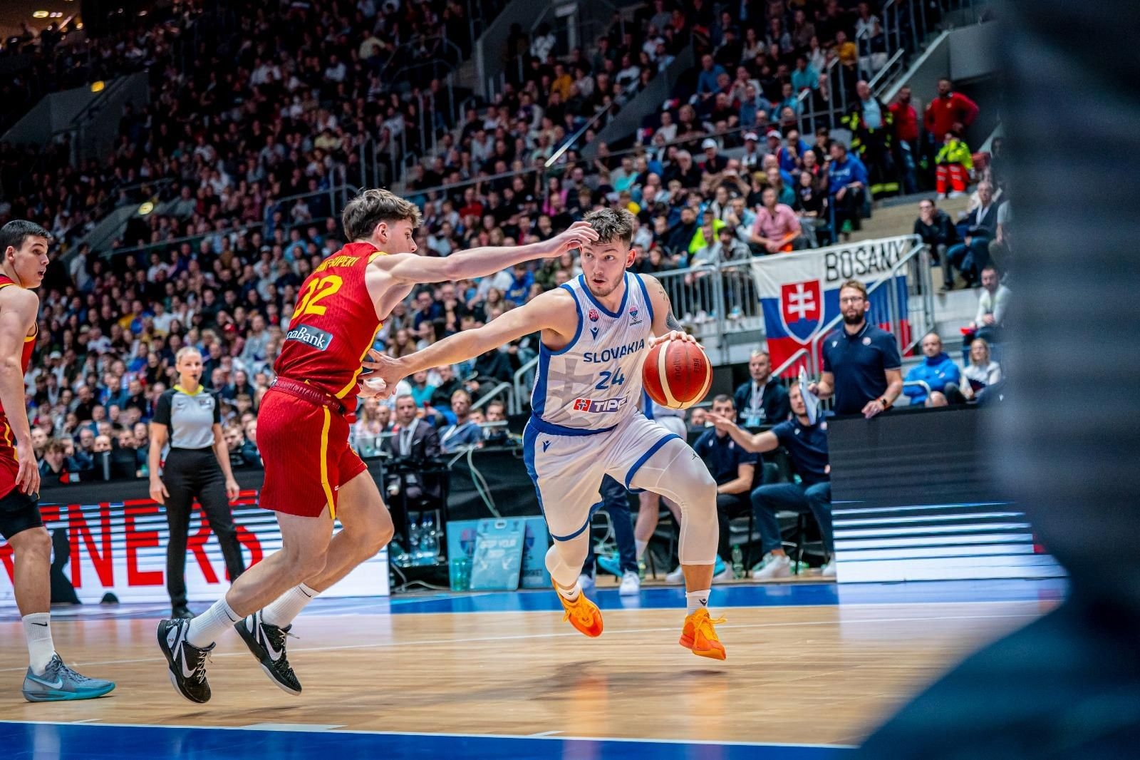 Milagro de España en la locura de Eslovaquia con buena participación de los cajistas