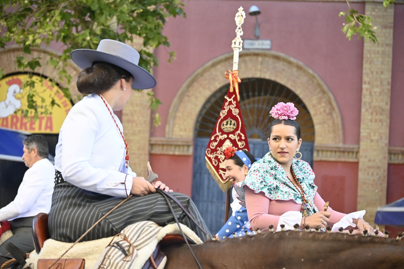 El Rocío 2024: las mejores imágenes de la salida de Emigrantes