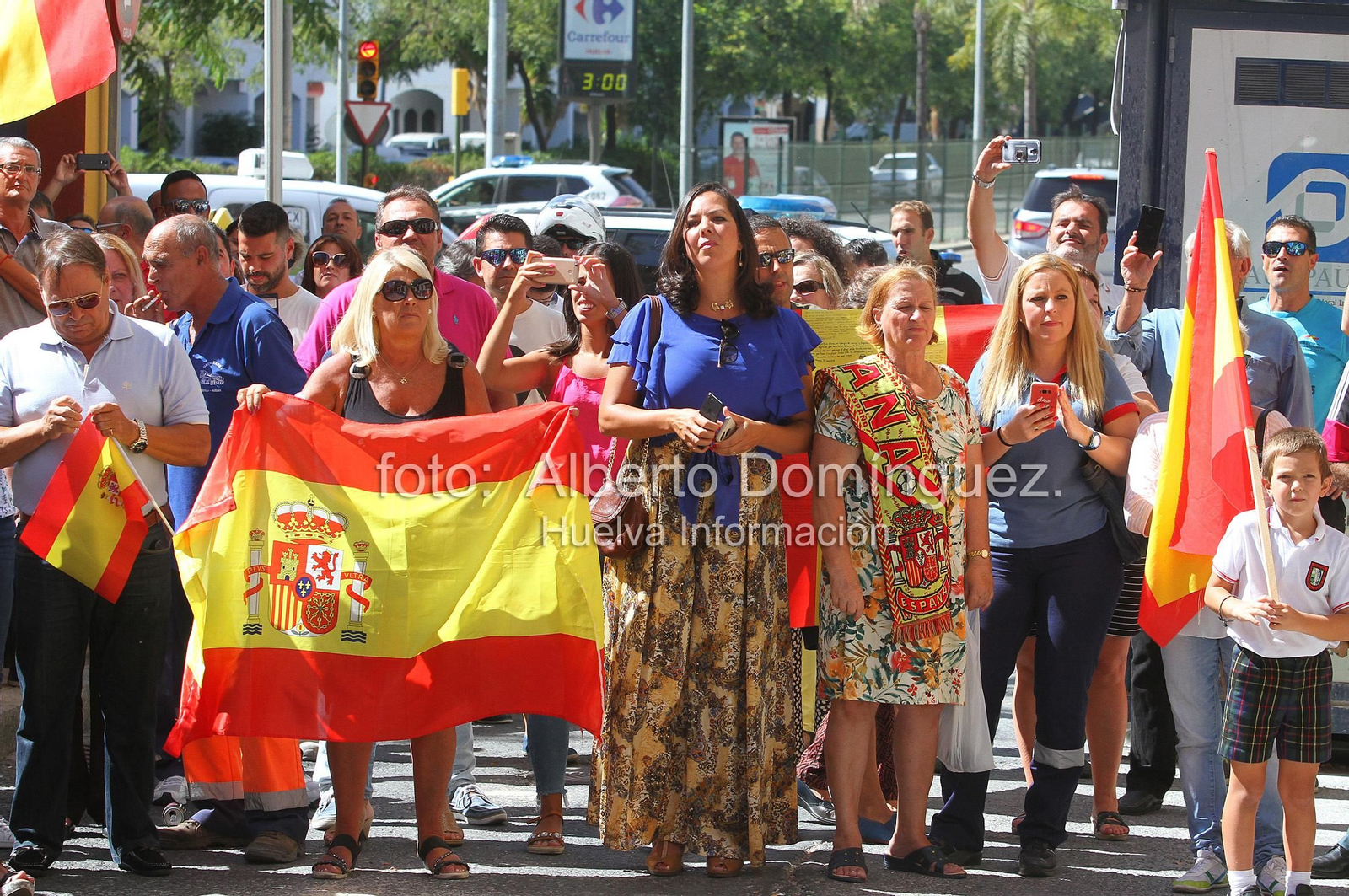 Imágenes de la expedición de Guardias Civiles de Huelva rumbo a Cataluña.