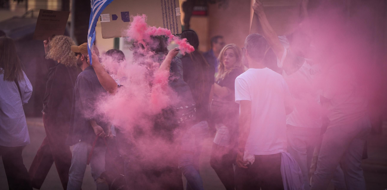 Imágenes de la numerosa participación en la manifestación 'Jerez por la Vivienda'