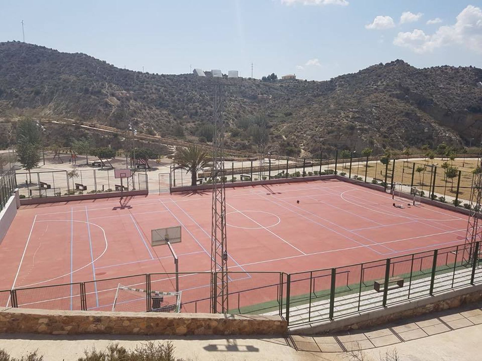 Finalizan los trabajos de reparación y mejora de la Pista Polideportiva de Arboleas