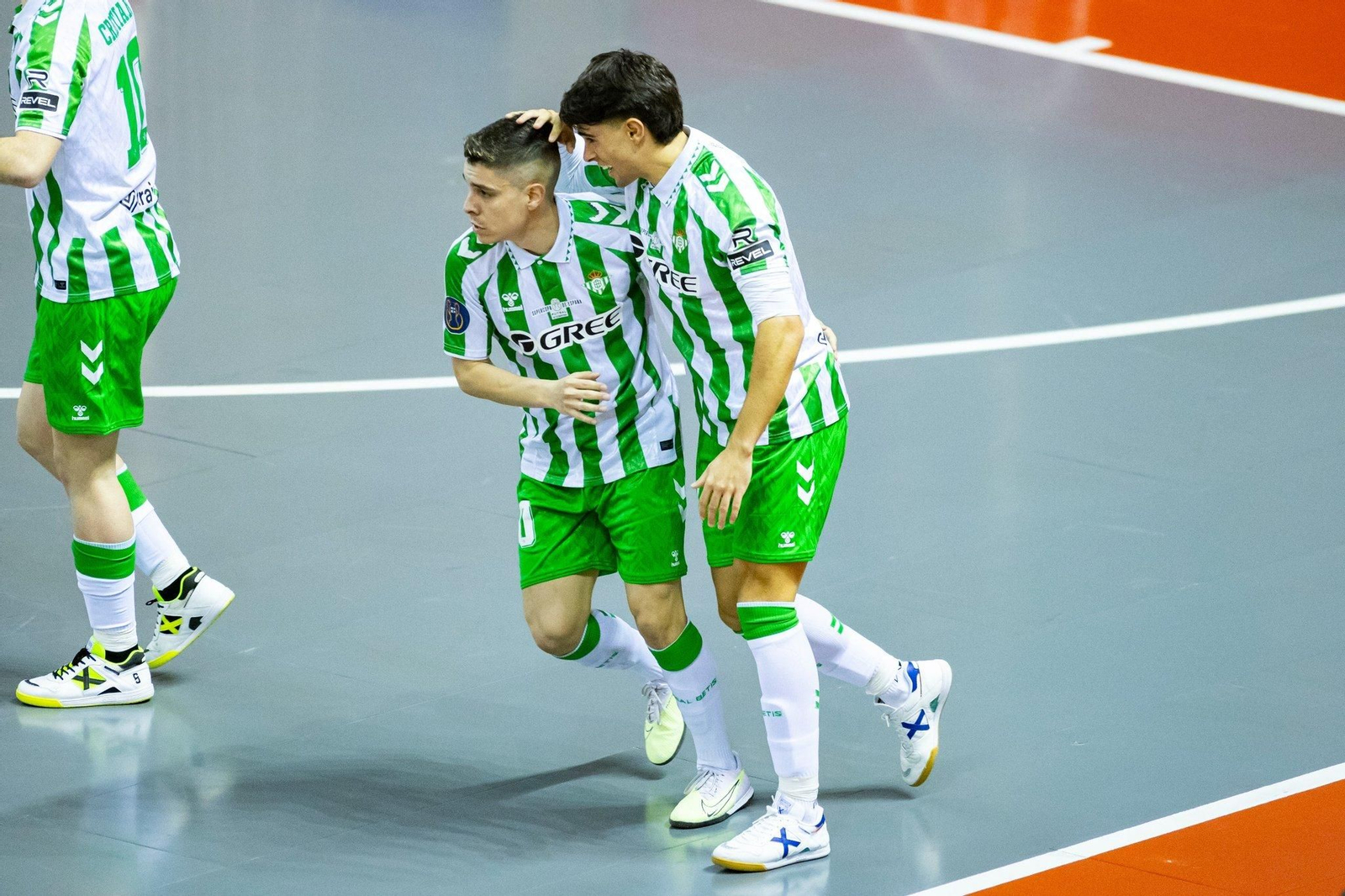 Un homenaje a la corta e intensa trayectoria del Betis Futsal, en imágenes