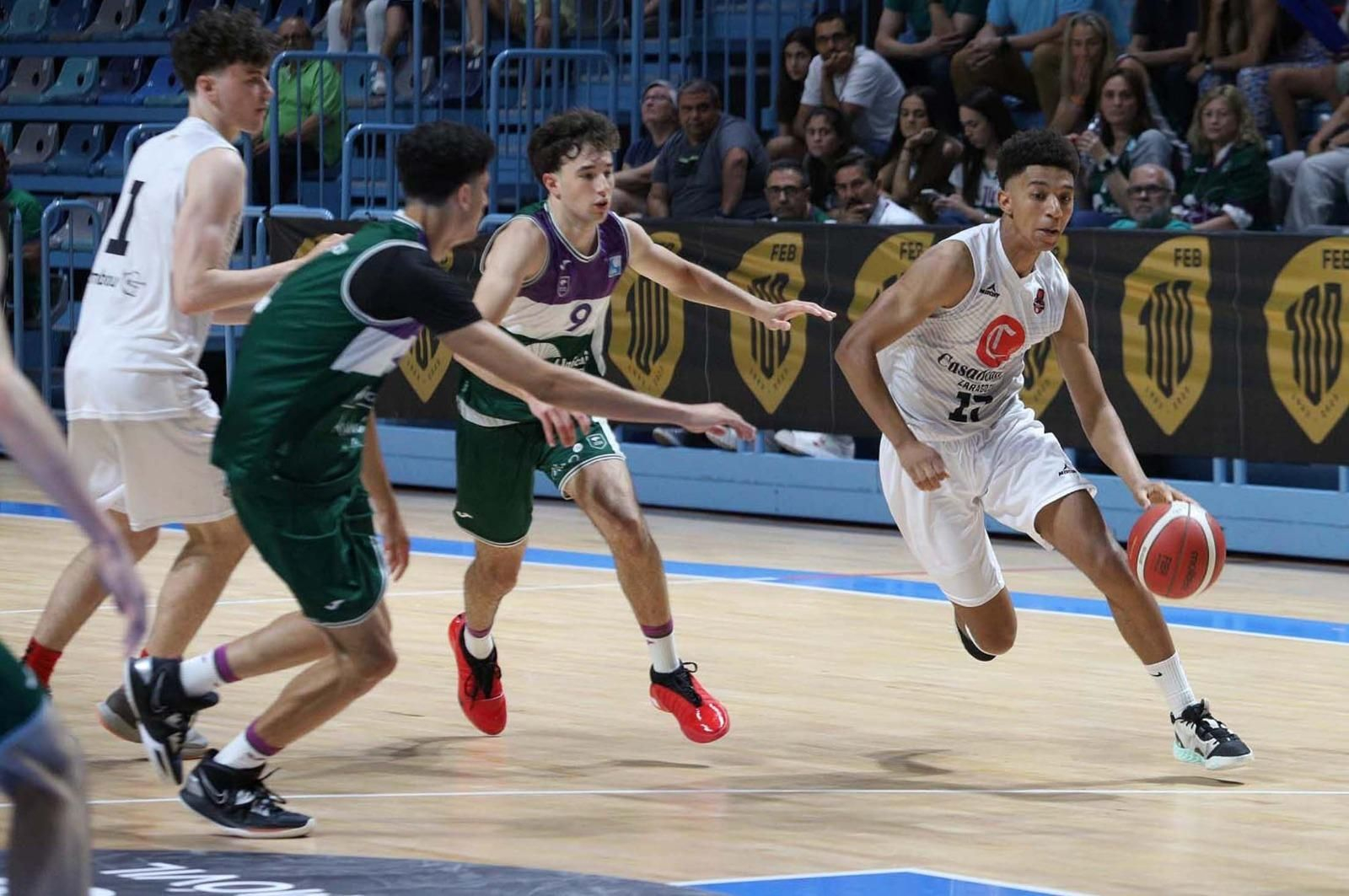 Imágenes del Campeonato de España Junior de baloncesto en Huelva