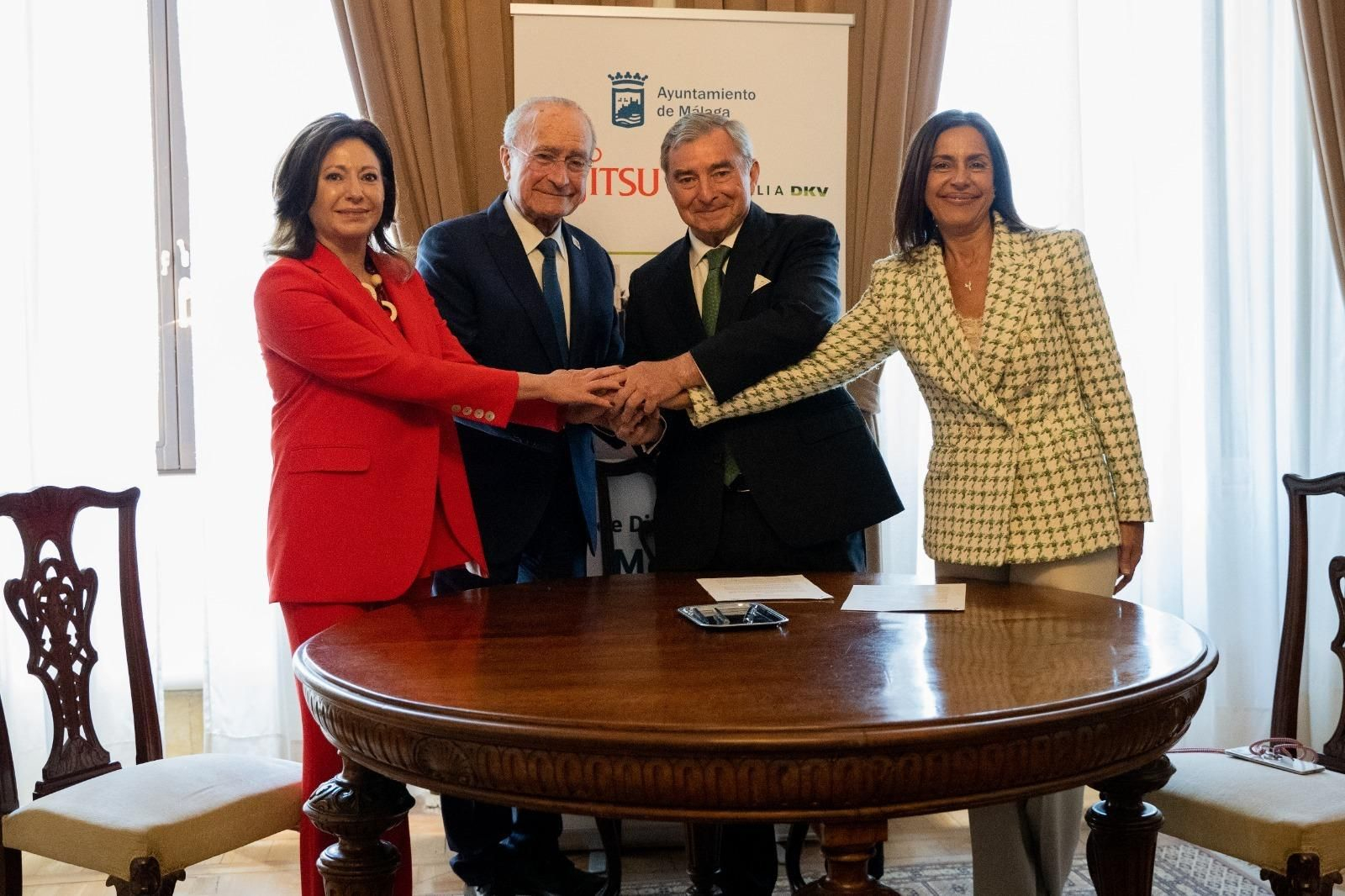 Los representantes de las instituciones que forman parte del HUB de Diversidad Digital en Málaga.