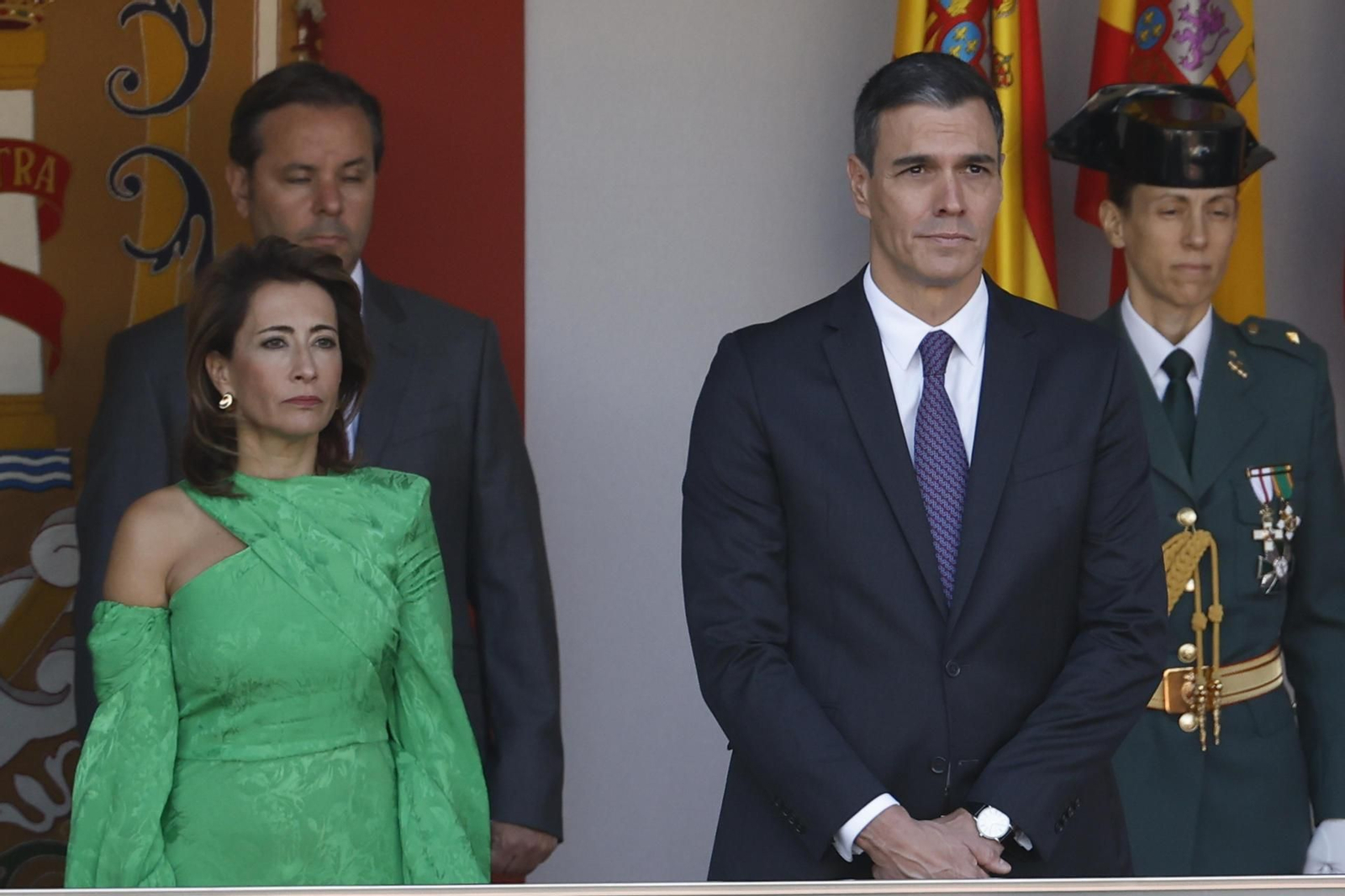La ministra de Transportes junto al presidente del Gobierno en la tribuna.