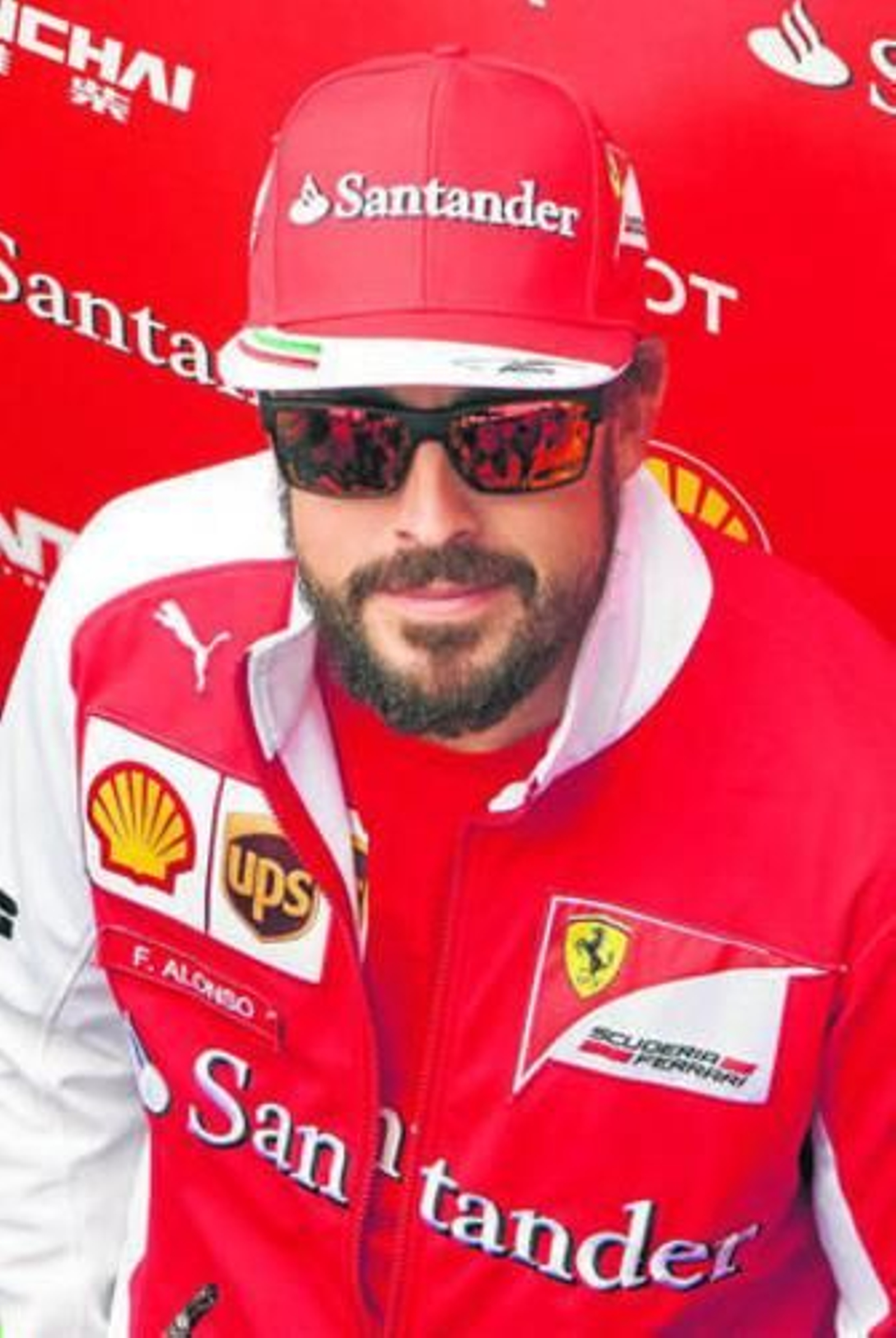 Fernando Alonso, antes de atender a los medios en Brasil.