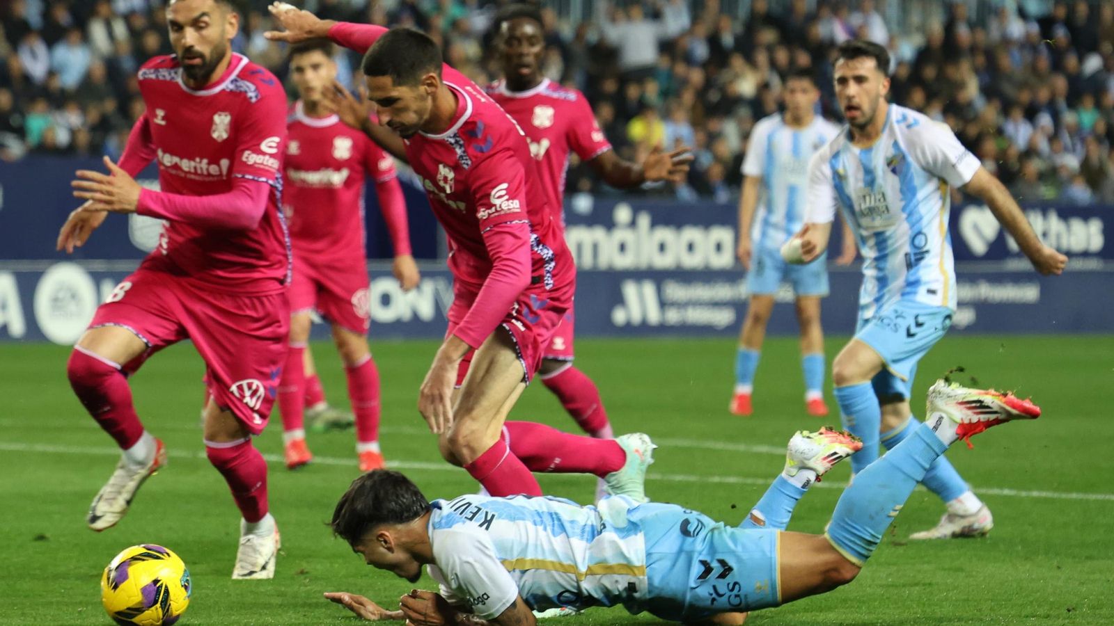 El Málaga CF-CD Tenerife, en fotos