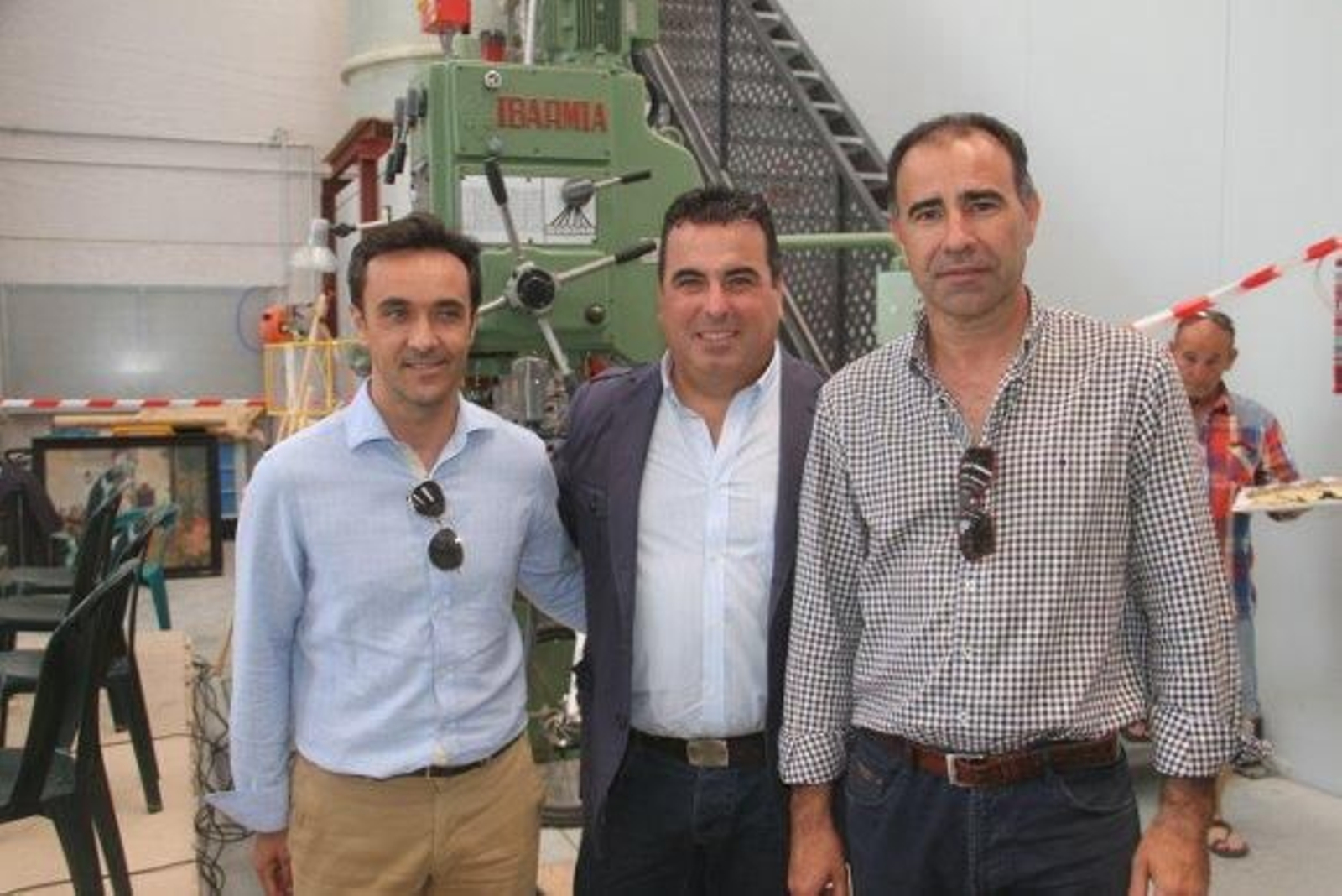 José Manuel Miranda, el gerente de suministros Los Salineros Rafael Pecci y Rafael Quirós. 

Foto: Ignacio Casas de Ciria