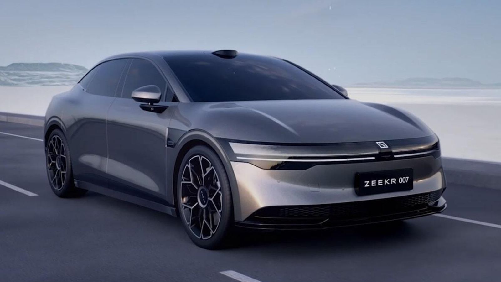 No hay que descartar que, al igual que ha ocurrido con el 009 que ha dado origen al EM90 de Volvo, esta última pueda contar con una berlina parecida al Zeekr 007.