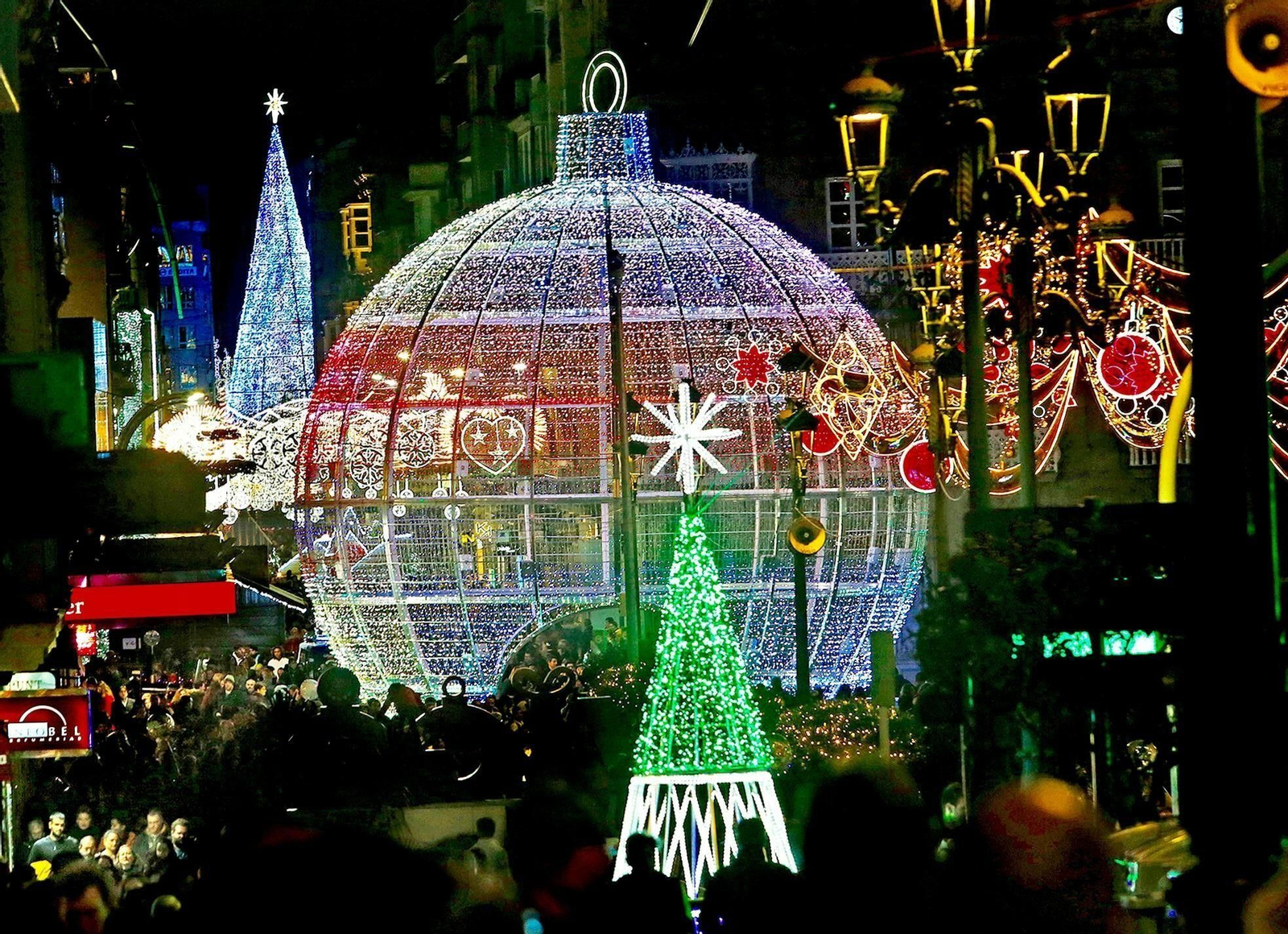 Los alumbrados de Ximenez Group, alrededor del mundo