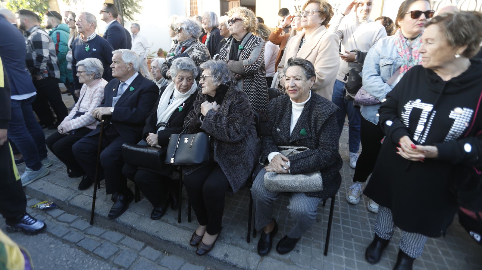 Las fotos del Viernes Santo en la Línea:  Cristo del Mar y Luz y Esperanza Nuestra, Soledad y Santo Entierro, Cristo del Amor y Misericordia y Amargura
