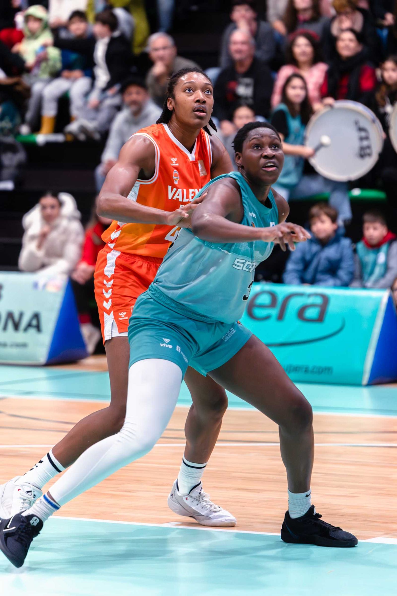 Apoteosis en Estepona; cae el campeón Valencia (67-66)