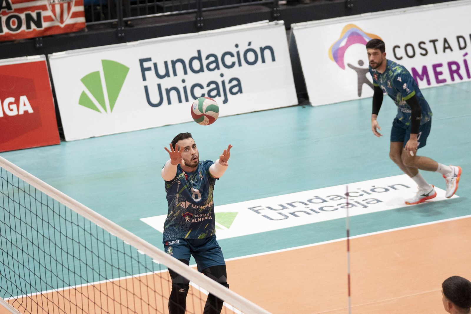 Las imágenes del partido entre Unicaja Costa de Almería y Pamesa Teruel de Superliga de voleibol