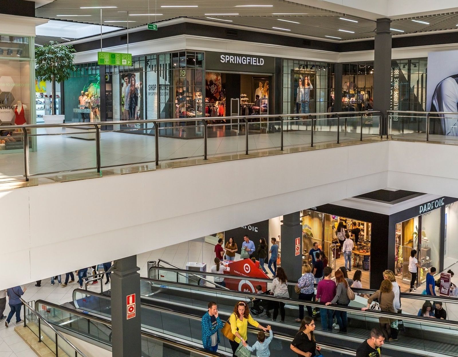 Instalaciones del centro comercial La Sierra de Córdoba.