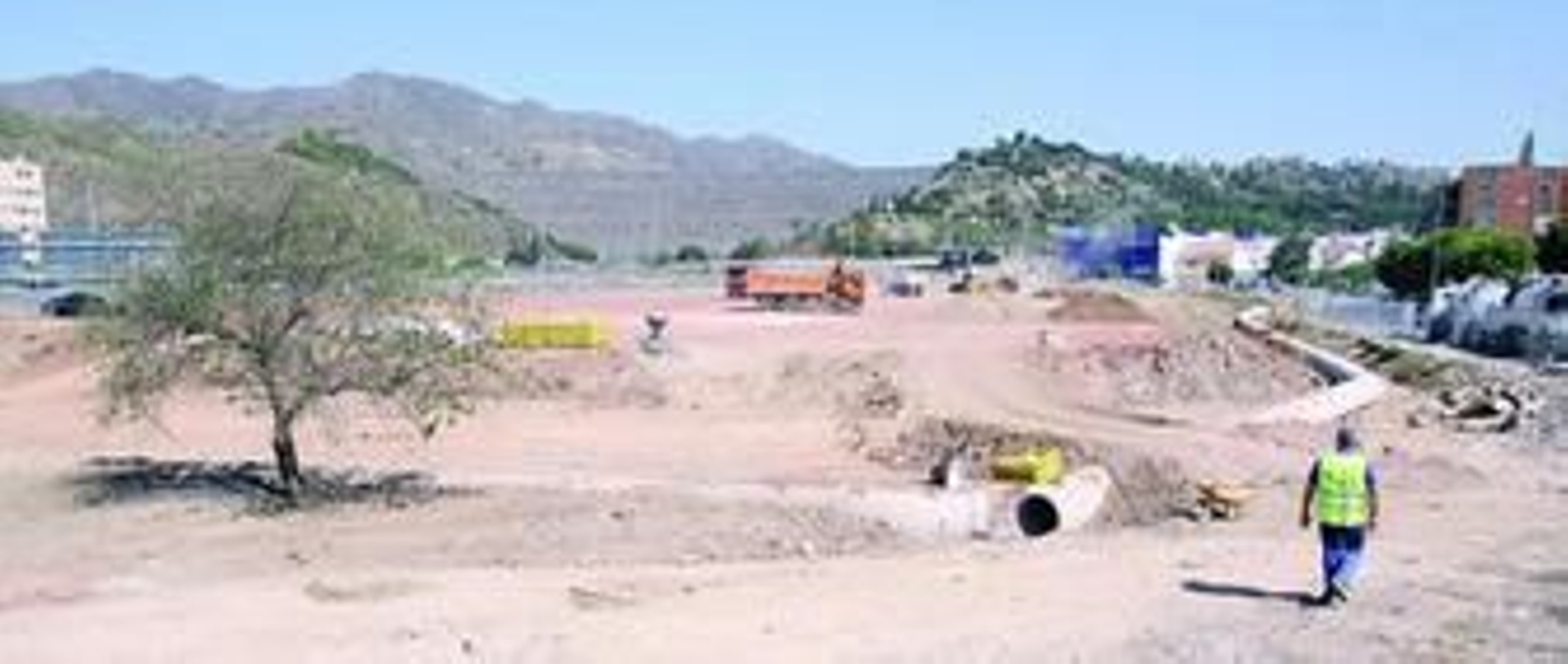 Trabajos de ordenación de los espacios de arroyo del Sastre, en la zona de Ciudad Jardín.