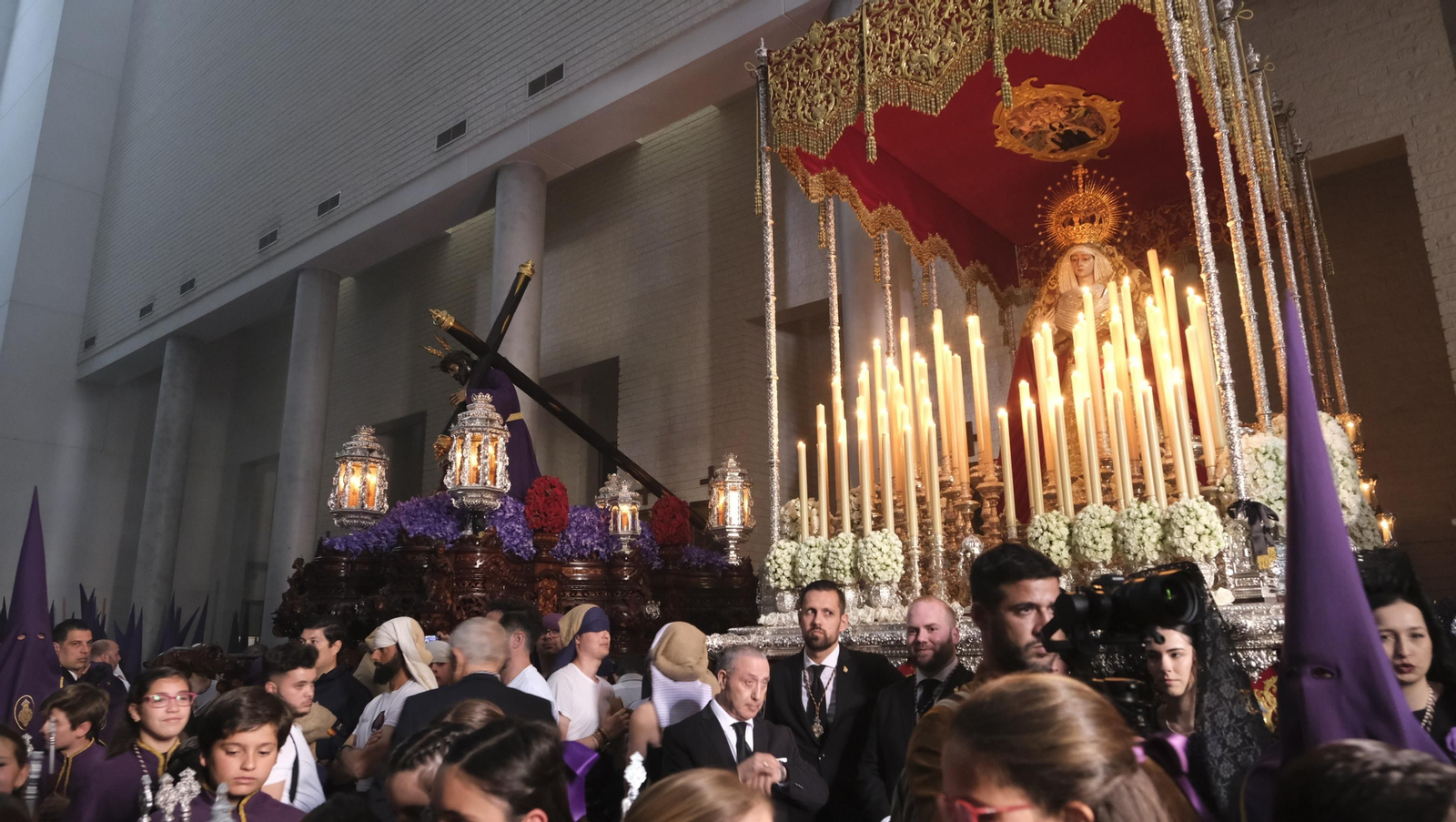 La procesión de Pasión en Almería, en imágenes
