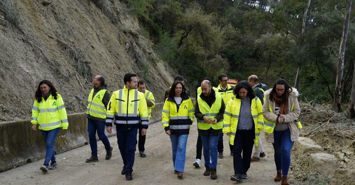 La Junta de Andalucía reabre carreteras para garantizar las comunicaciones entre la Sierra de Cádiz y Ronda