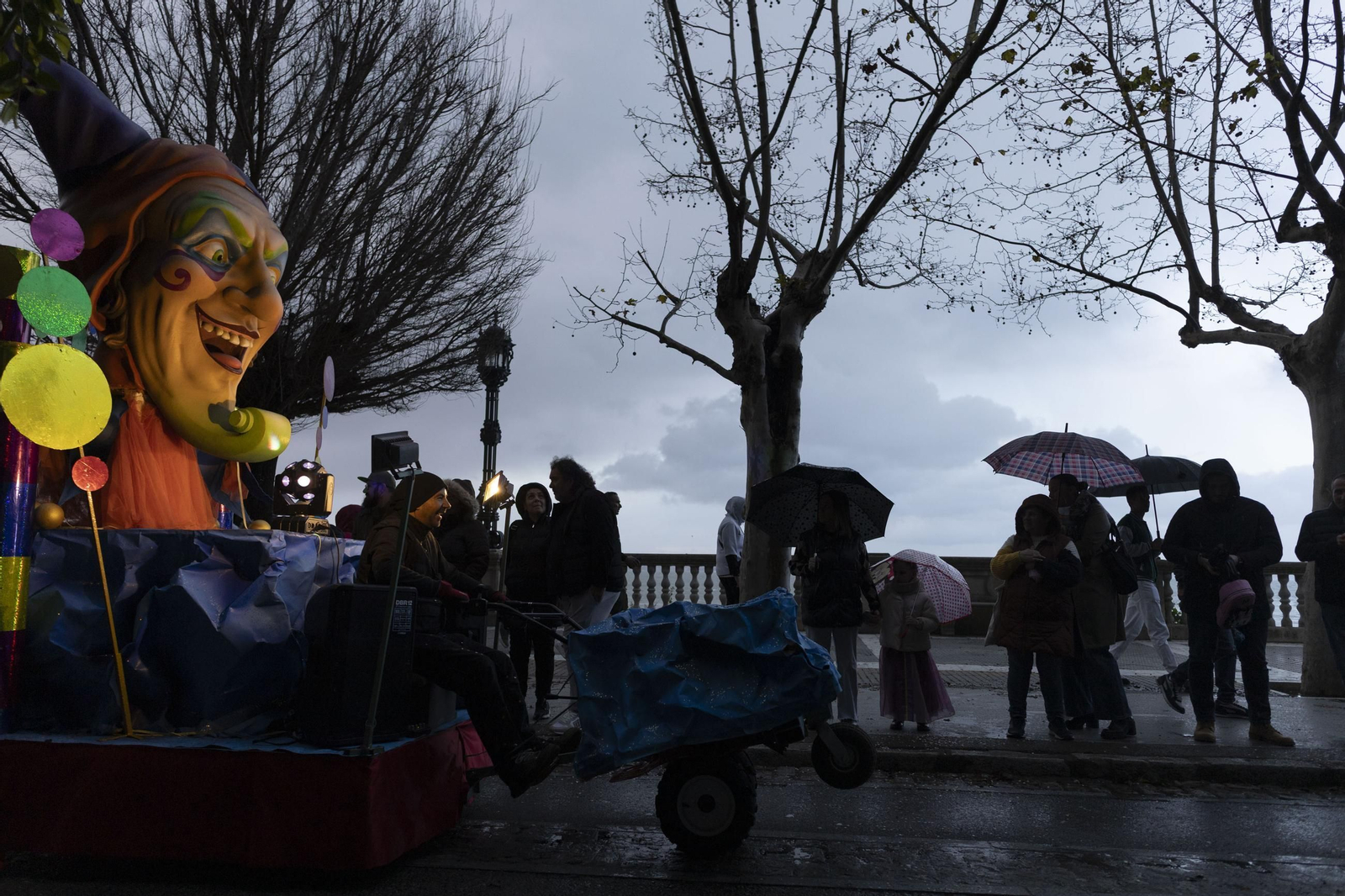 Las imágenes de la Cabalgata del Humor del Carnaval de Cádiz 2025