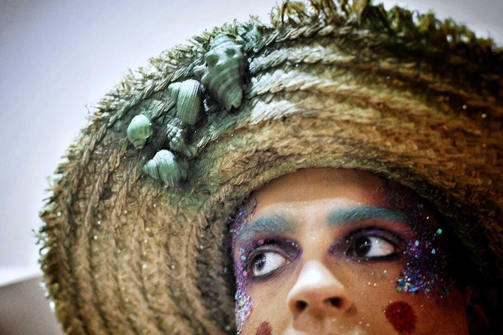 Comparsa 'El embrujo de Cádiz' en camerinos