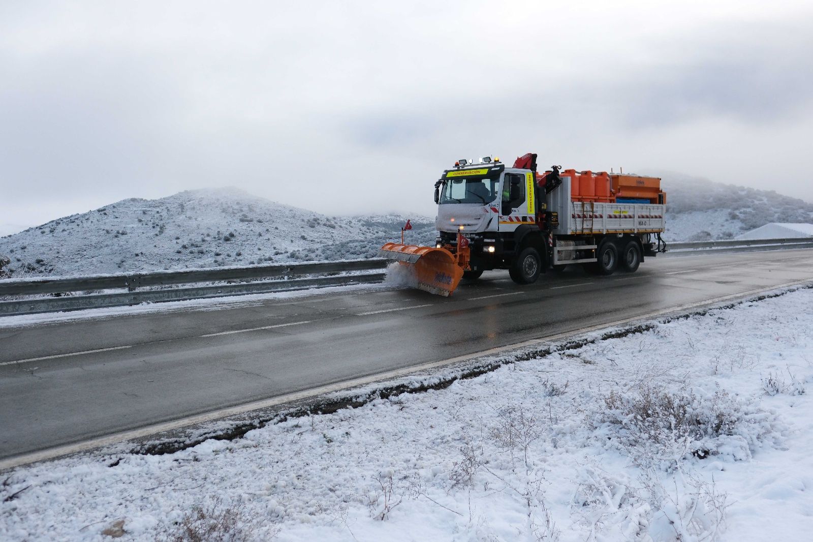 La nieve tiñe de blanco la Serranía de Ronda