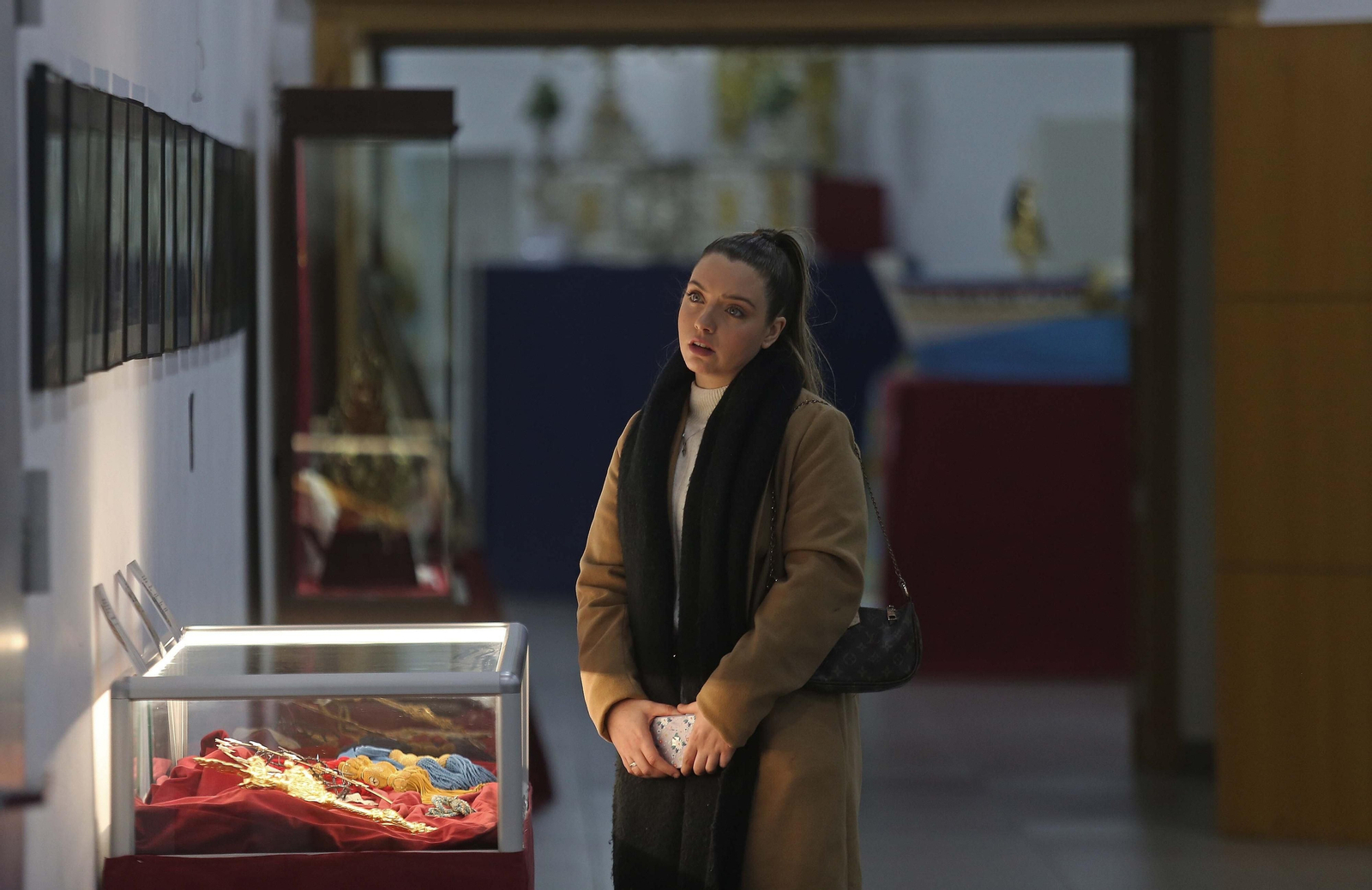 Fotos de la exposición de enseres cofrades en La Línea