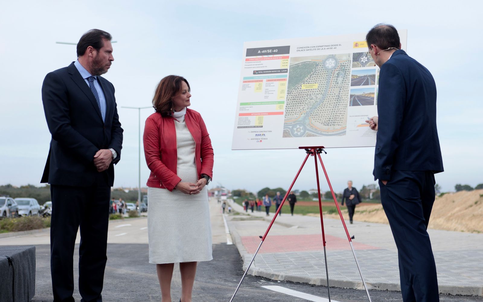 Inauguración de la histórica conexión de Espartinas con la A-49 y la SE-40