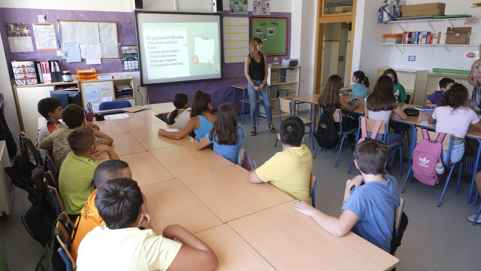 El curso escolar empieza en el Colegio Ginés Morata de Almería, en imágenes