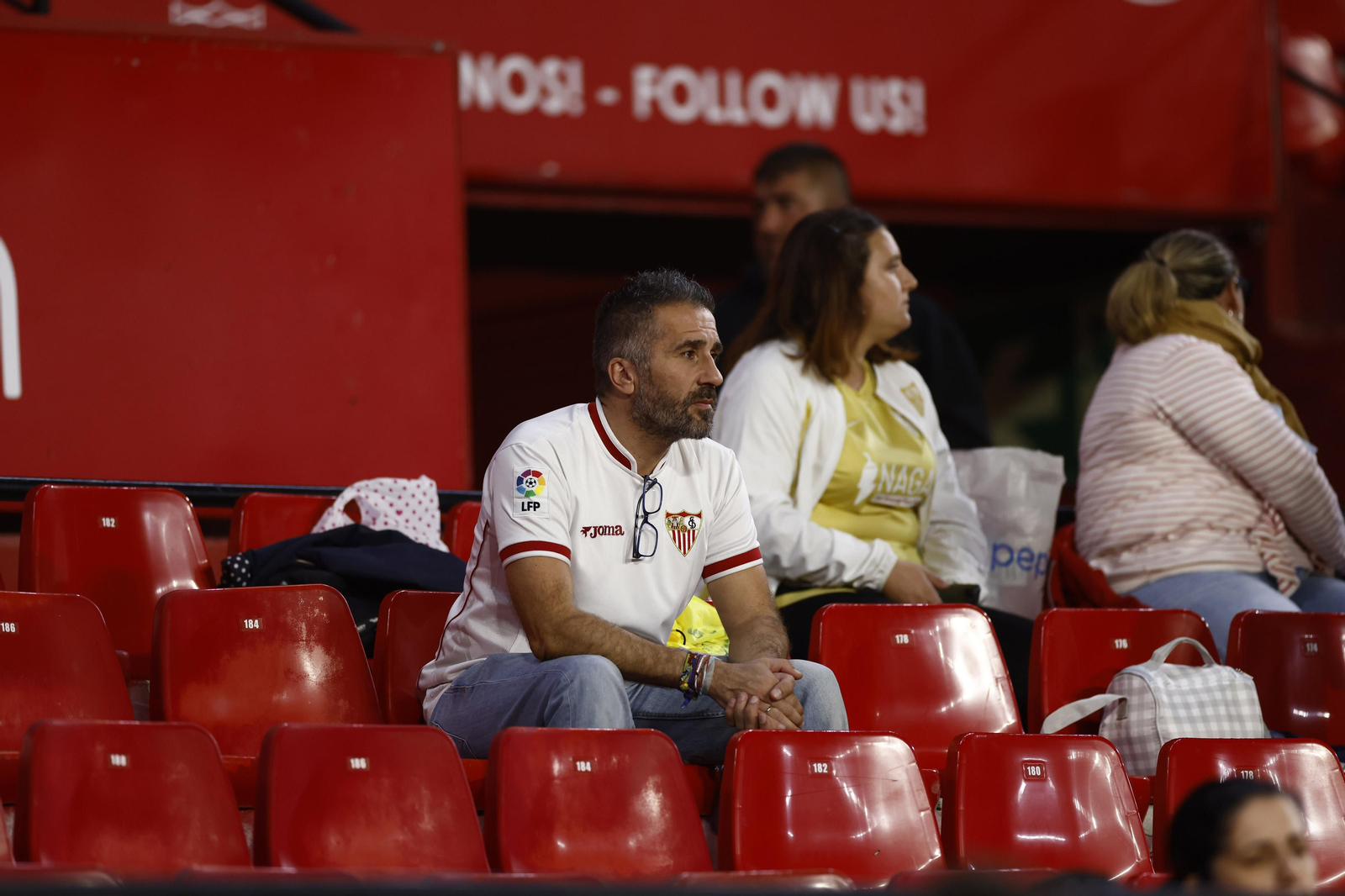 Búscate en las fotos del Sevilla FC-Real Sociedad