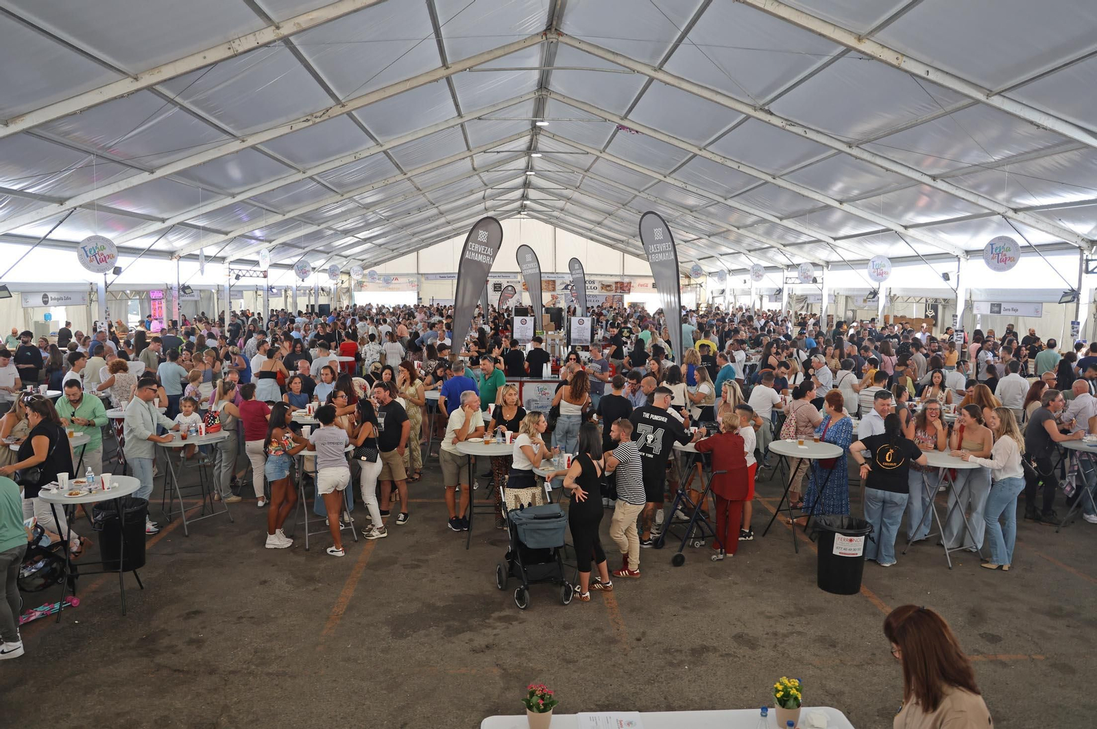 Imágenes de la Feria de la Tapa de Huelva en la mañana del domingo