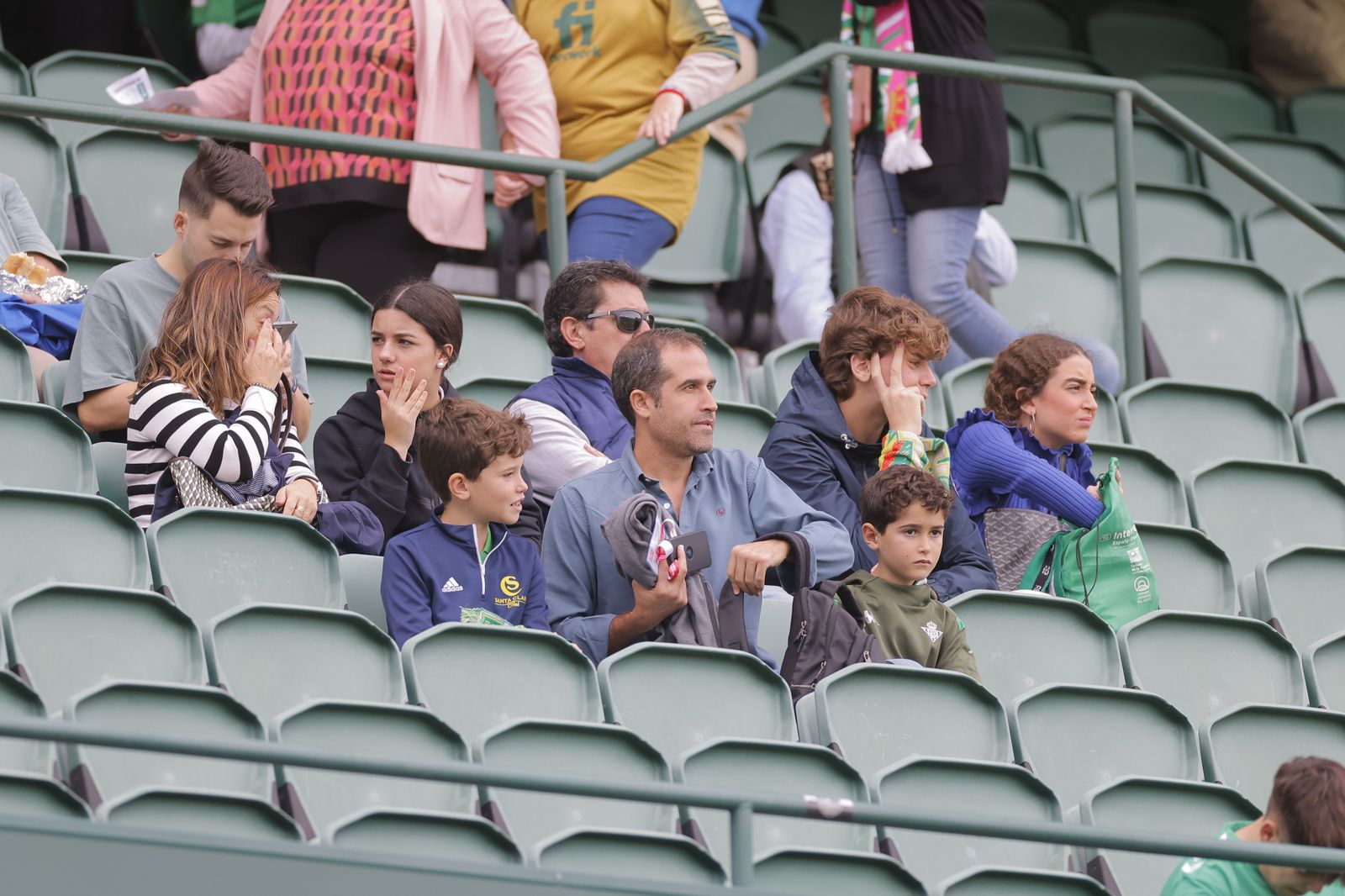 Búscate en las fotos del Betis-Osasuna