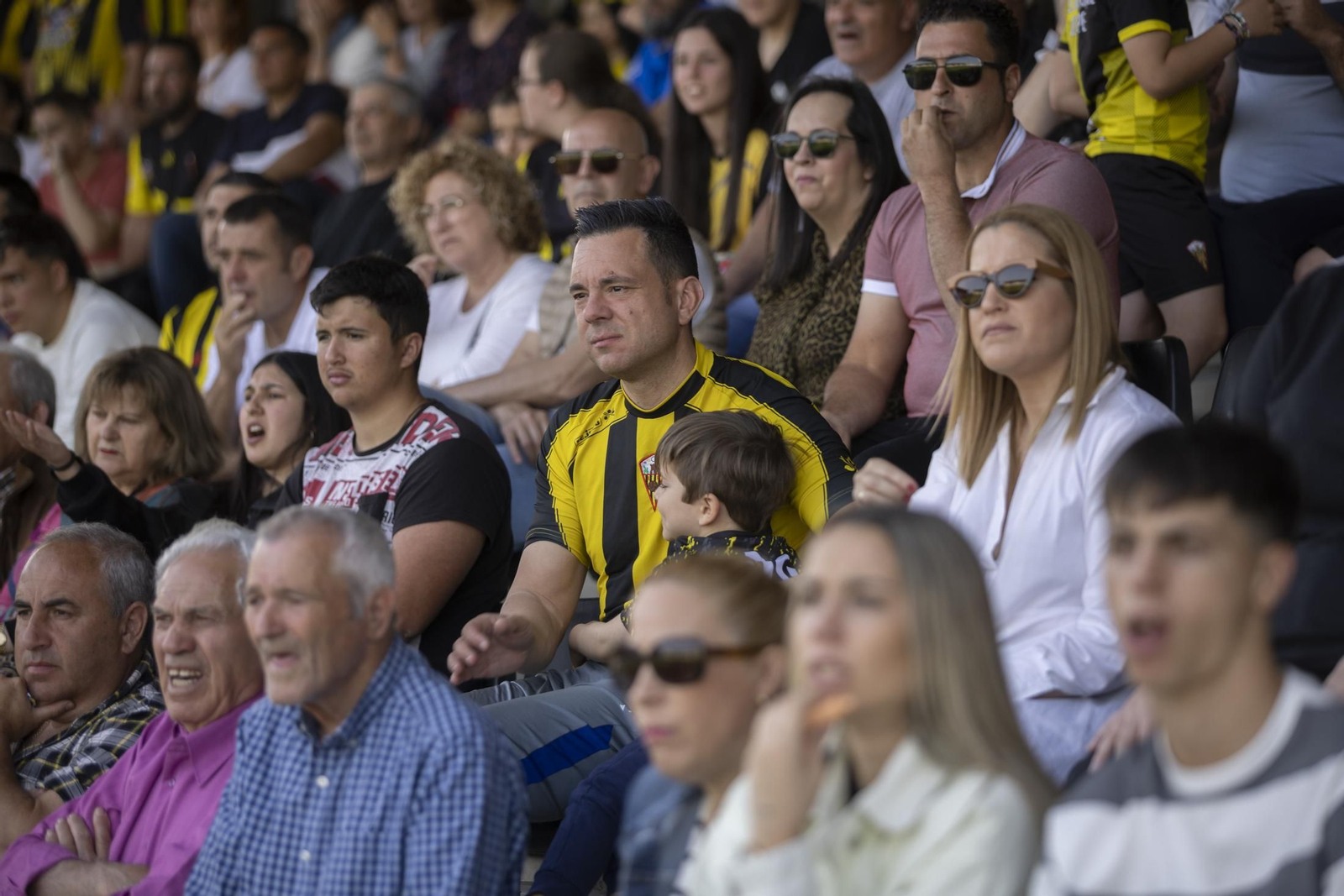 Imágenes del partido entre el San Roque de Lepe y el Atlético Sanluqueño