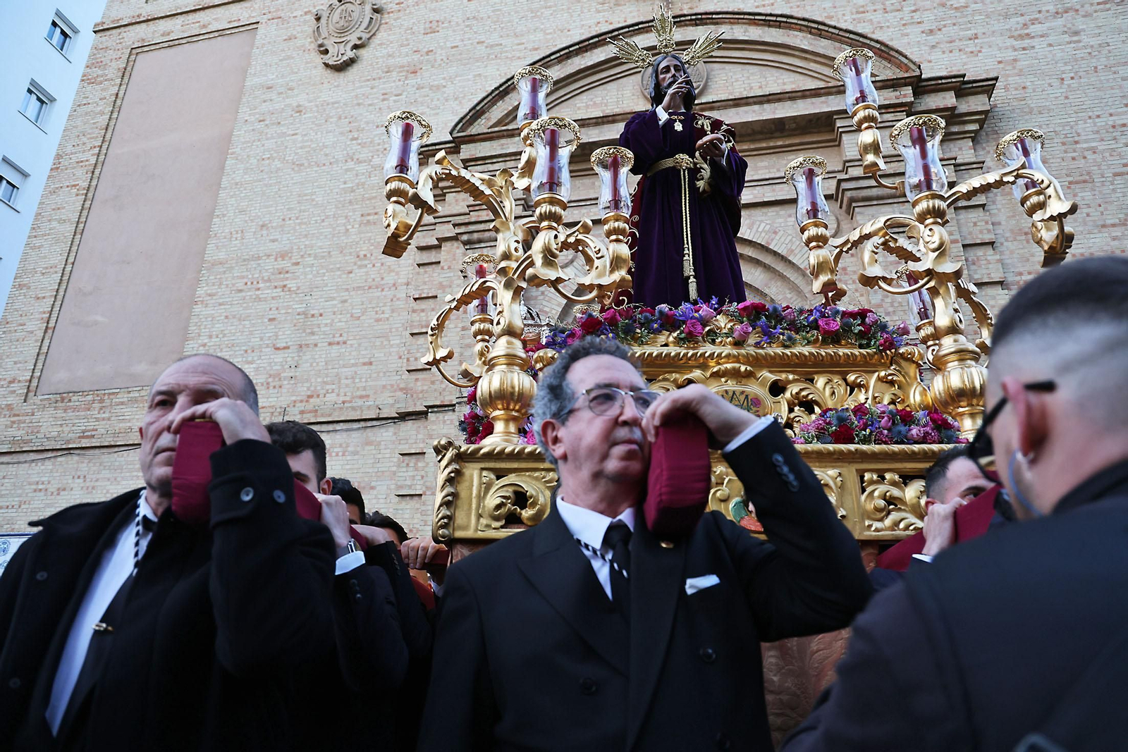 Imágenes del Vía Crucis del Consejo de Cofradías y Hermandades de Huelva
