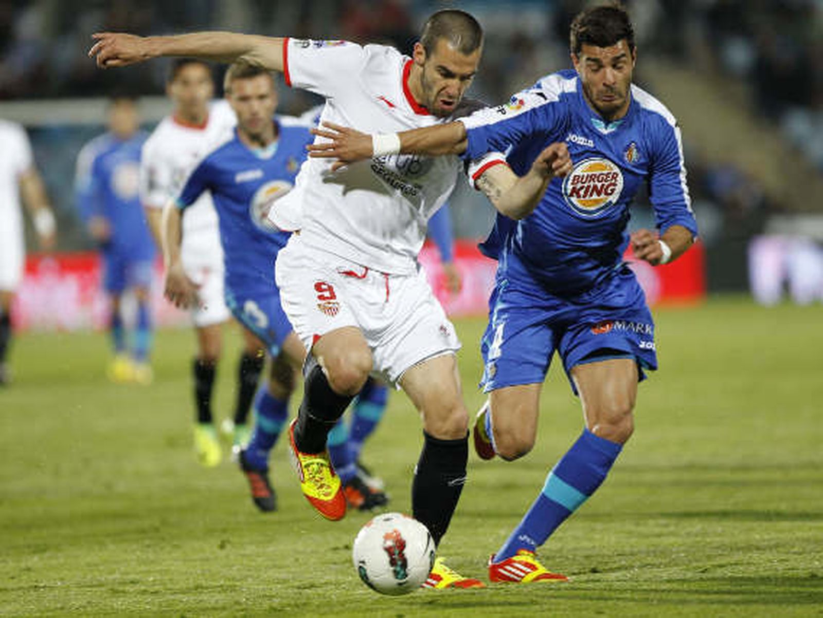 Defender es jugar al fútbol también (5-1)