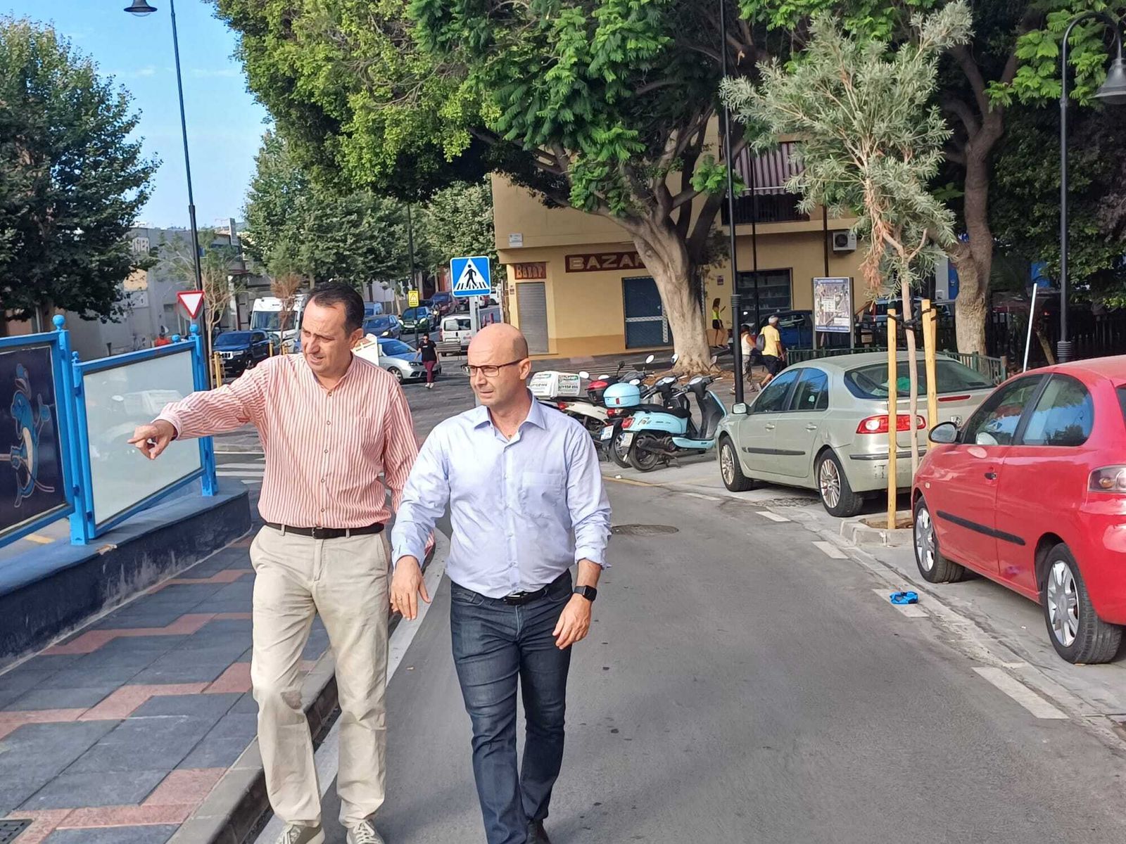 La visita institucional a la renovada zona.