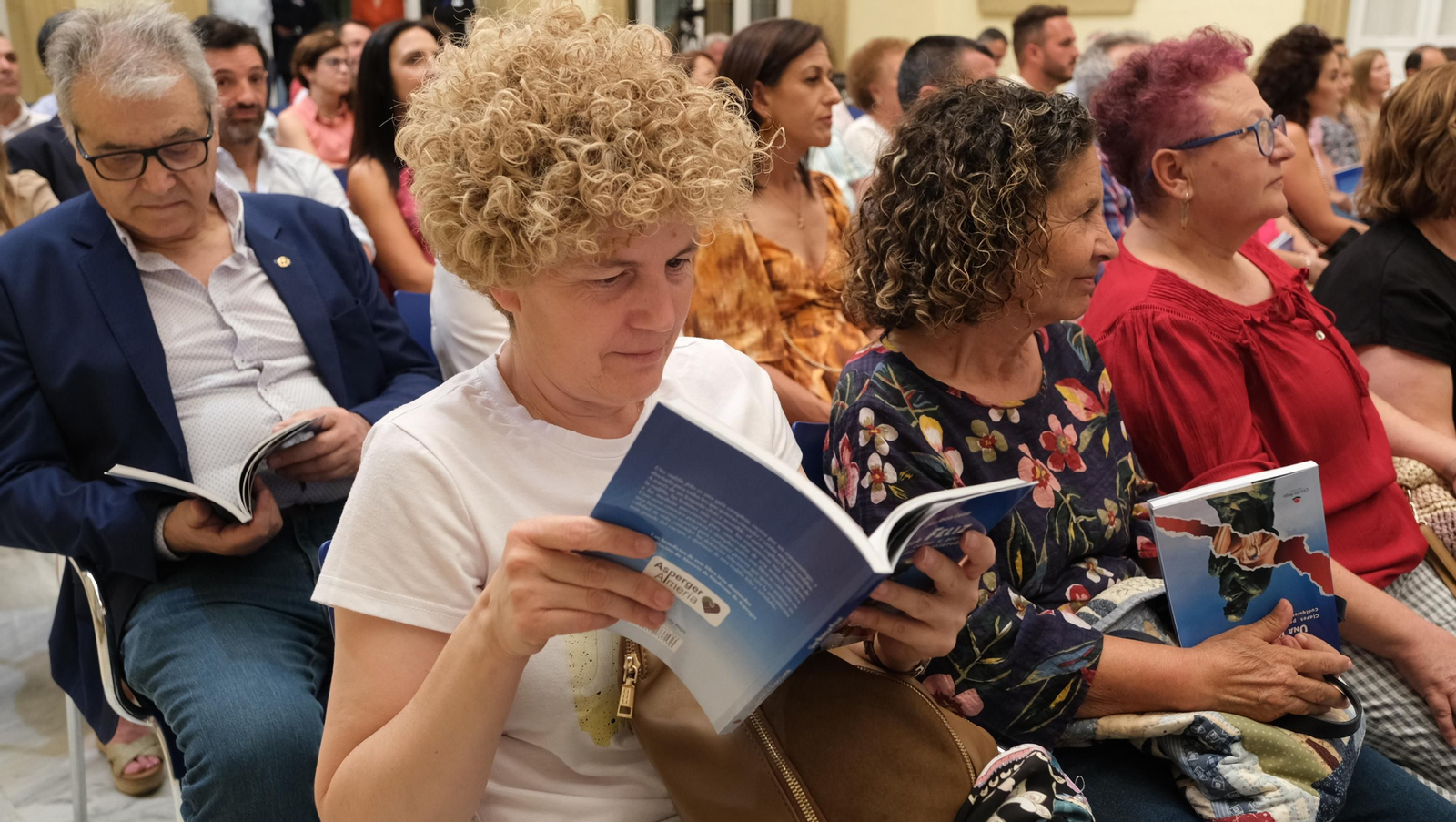 El Doctor Antonio Ríos presenta su libro 'Una Rodilla Feliz', en imágenes