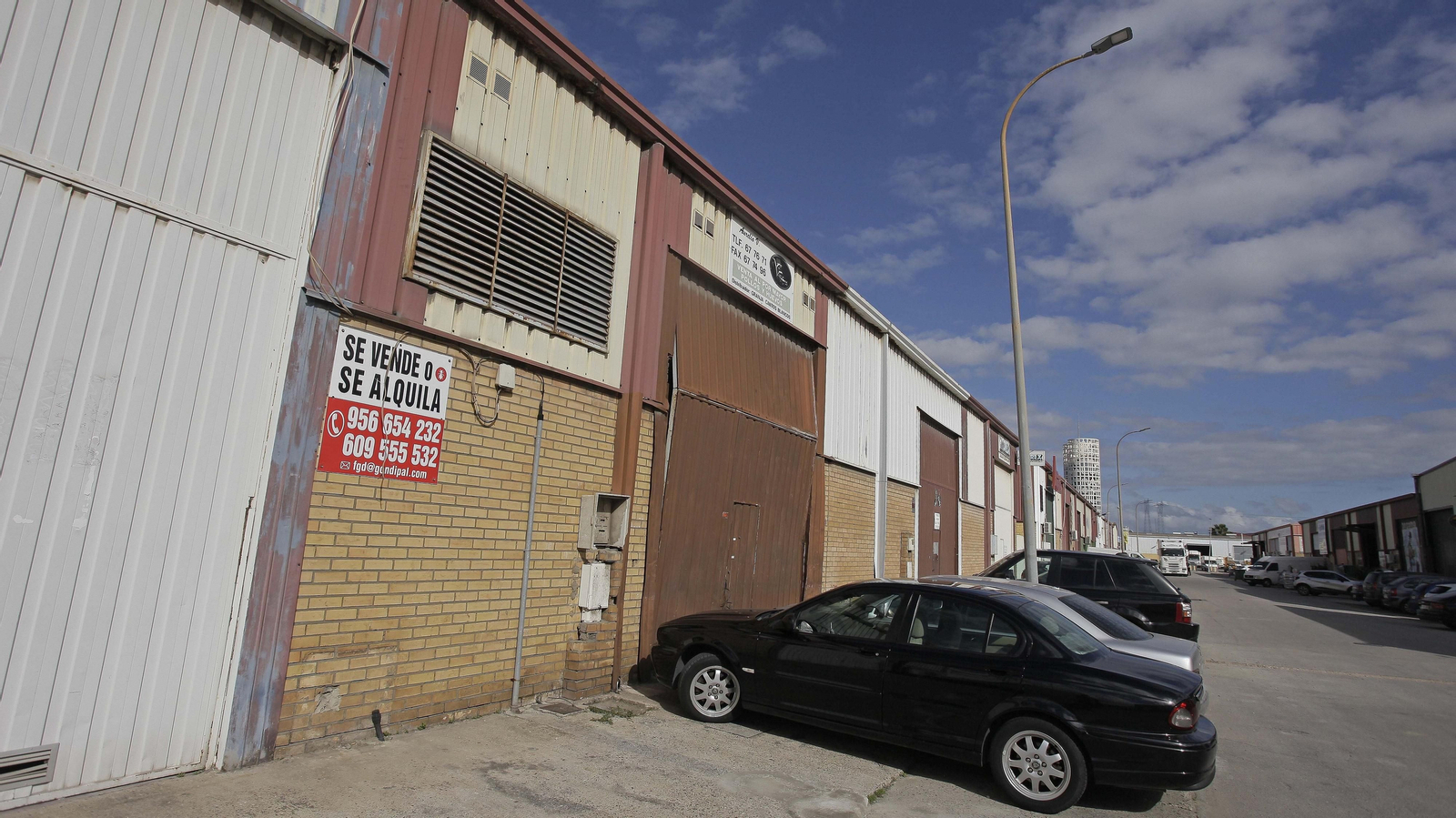 Crisis en Palmones y polígonos comerciales