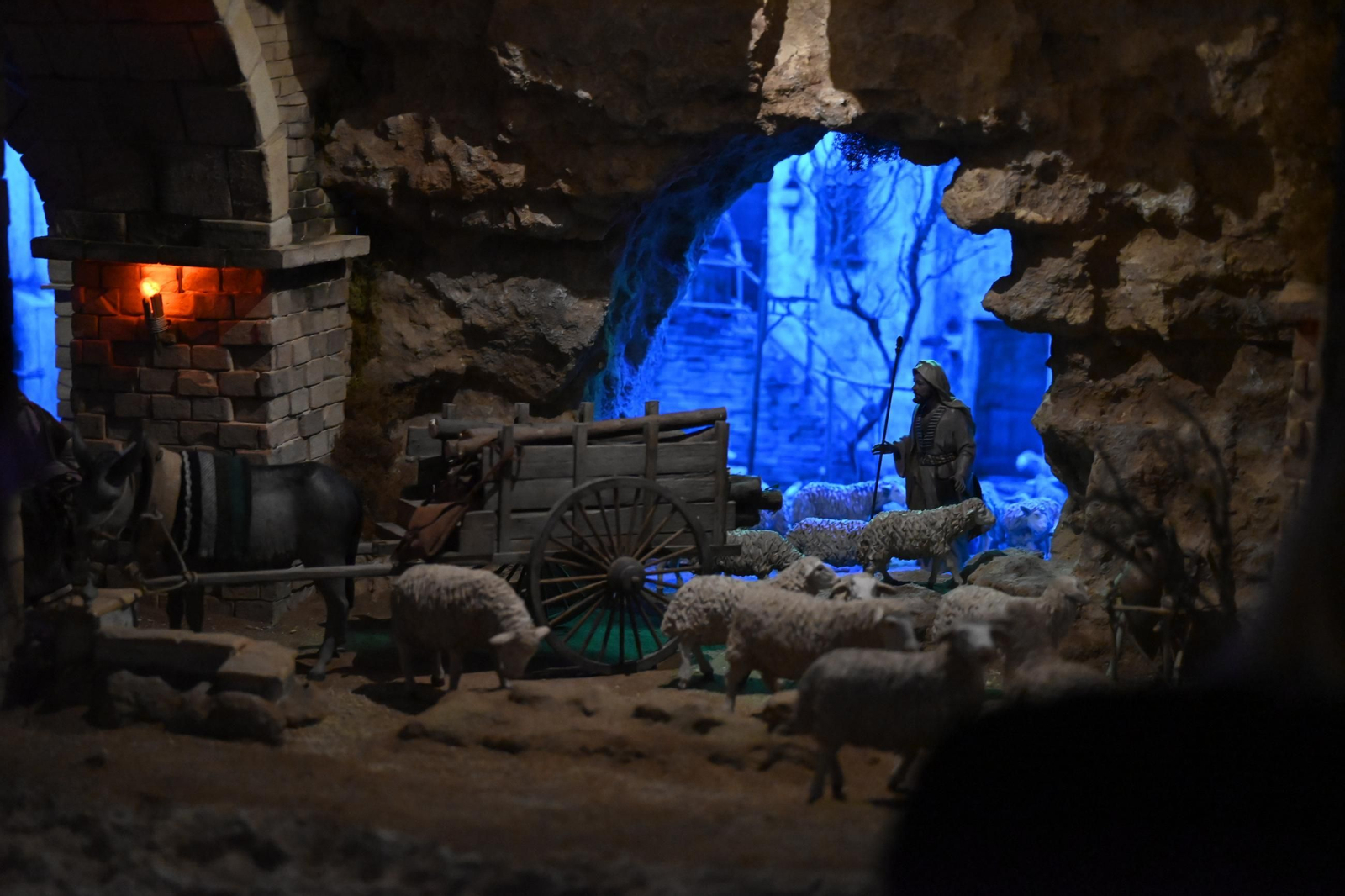 Un paseo por los belenes de Navidad de Córdoba, en imágenes