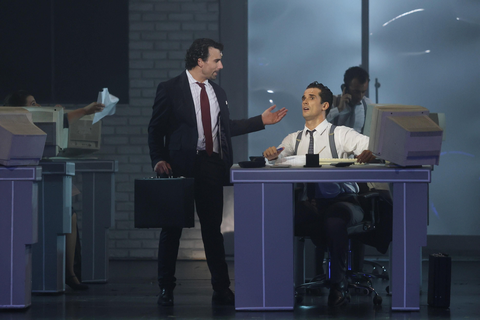 El musical de Ghost en Málaga, con David Bustamante y Ricky Merino, en fotos